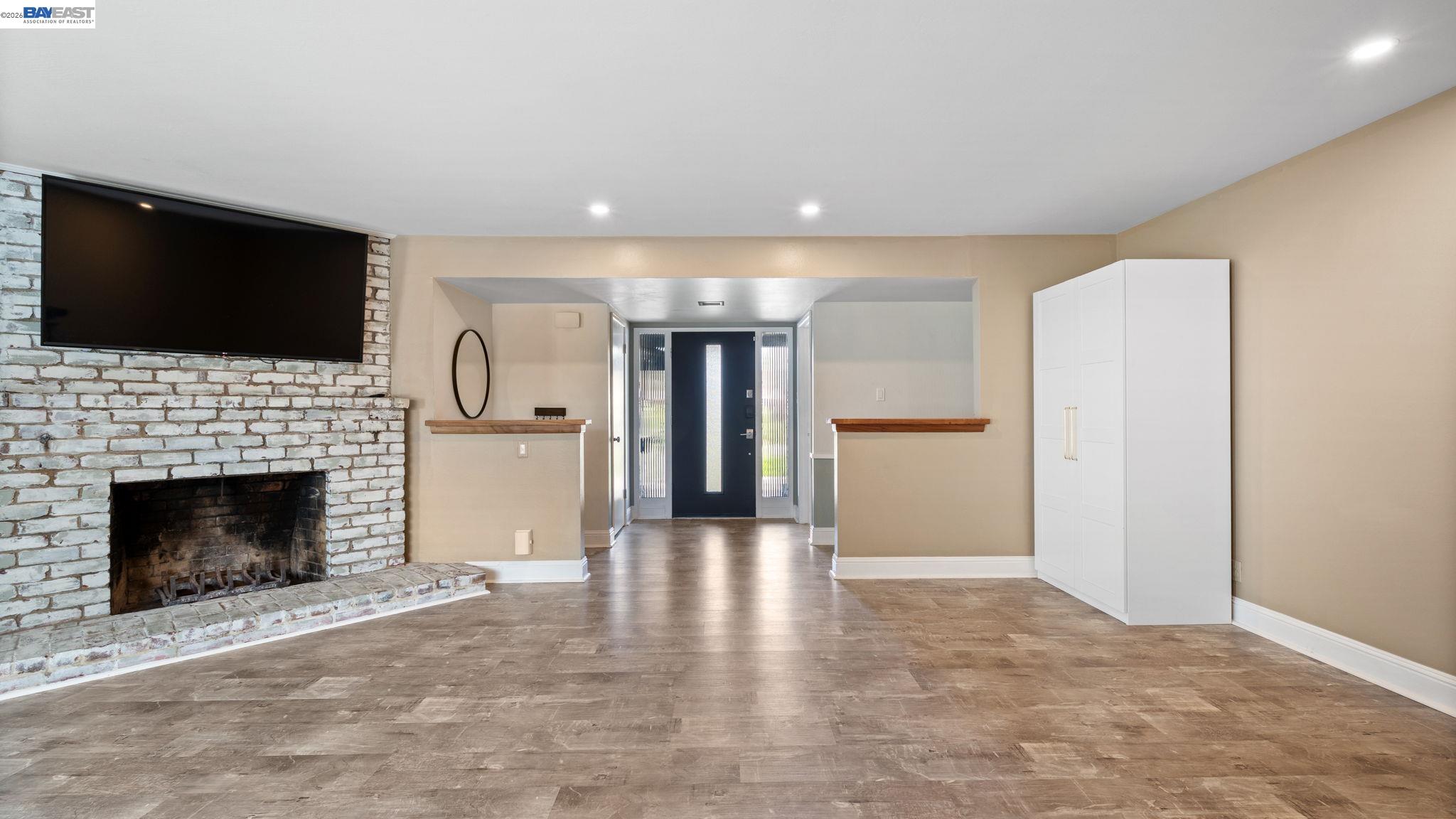 Detail Gallery Image 4 of 29 For 1269 Gabriel Ct, San Leandro,  CA 94577 - 3 Beds | 2/1 Baths