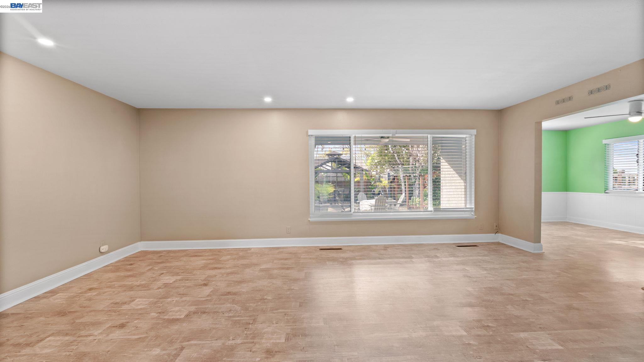 Detail Gallery Image 7 of 29 For 1269 Gabriel Ct, San Leandro,  CA 94577 - 3 Beds | 2/1 Baths