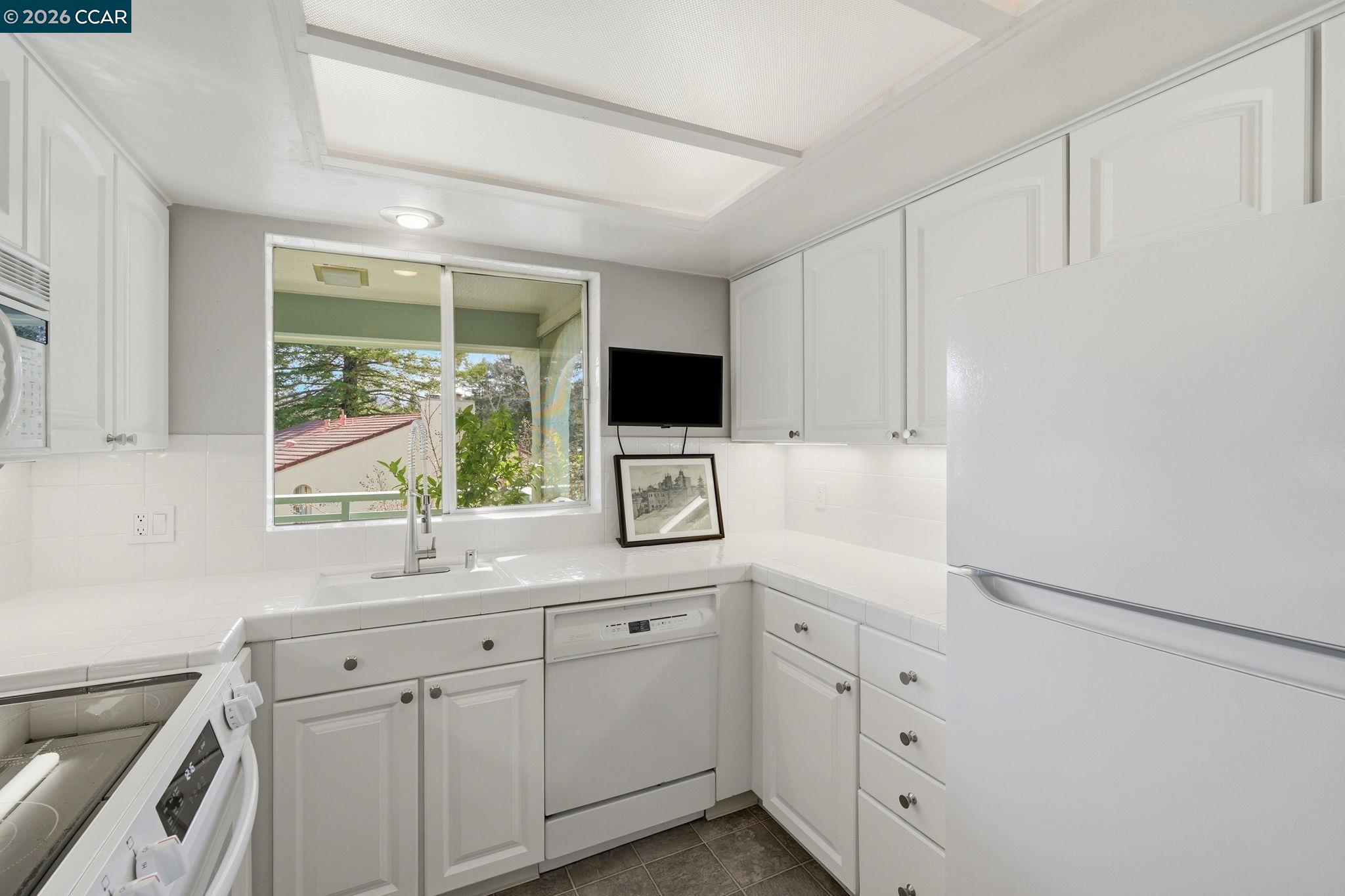 Photo #11: 41124802 Listing: Photo #11