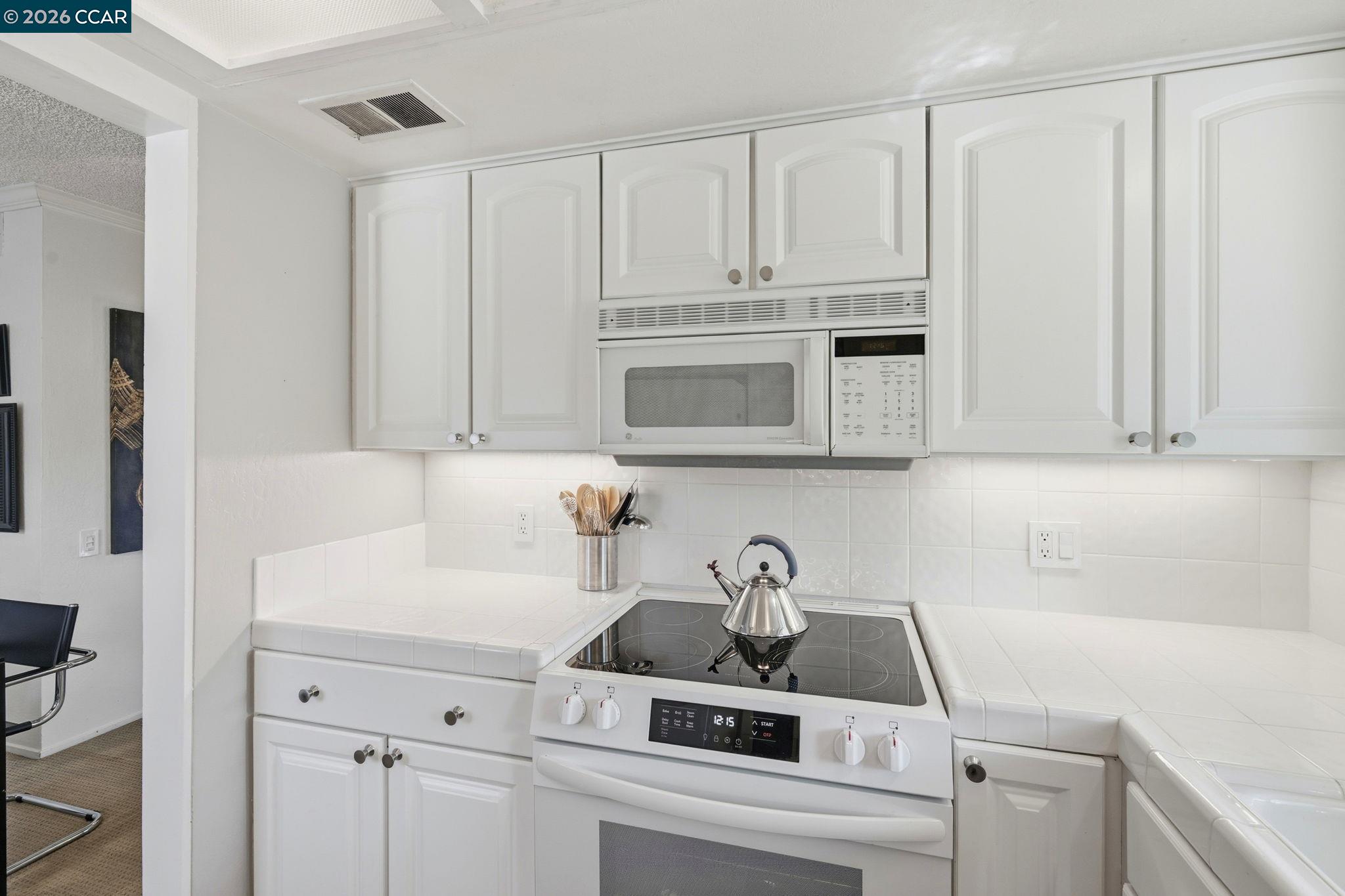 Photo #12: 41124802 Listing: Photo #12