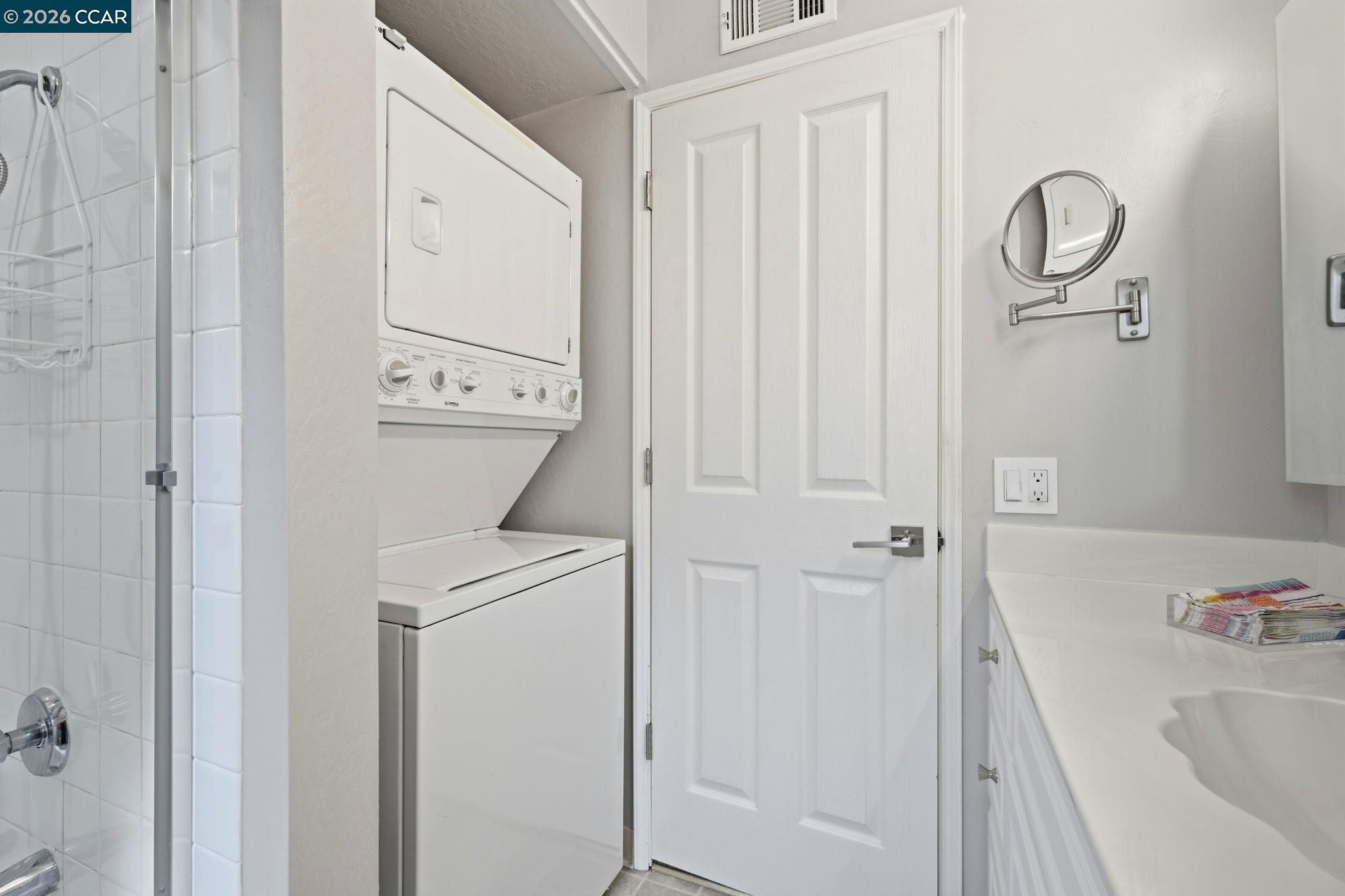 Detail Gallery Image 19 of 37 For 1501 Ptarmigan Dr 1c,  Walnut Creek,  CA 94595 - 1 Beds | 1 Baths