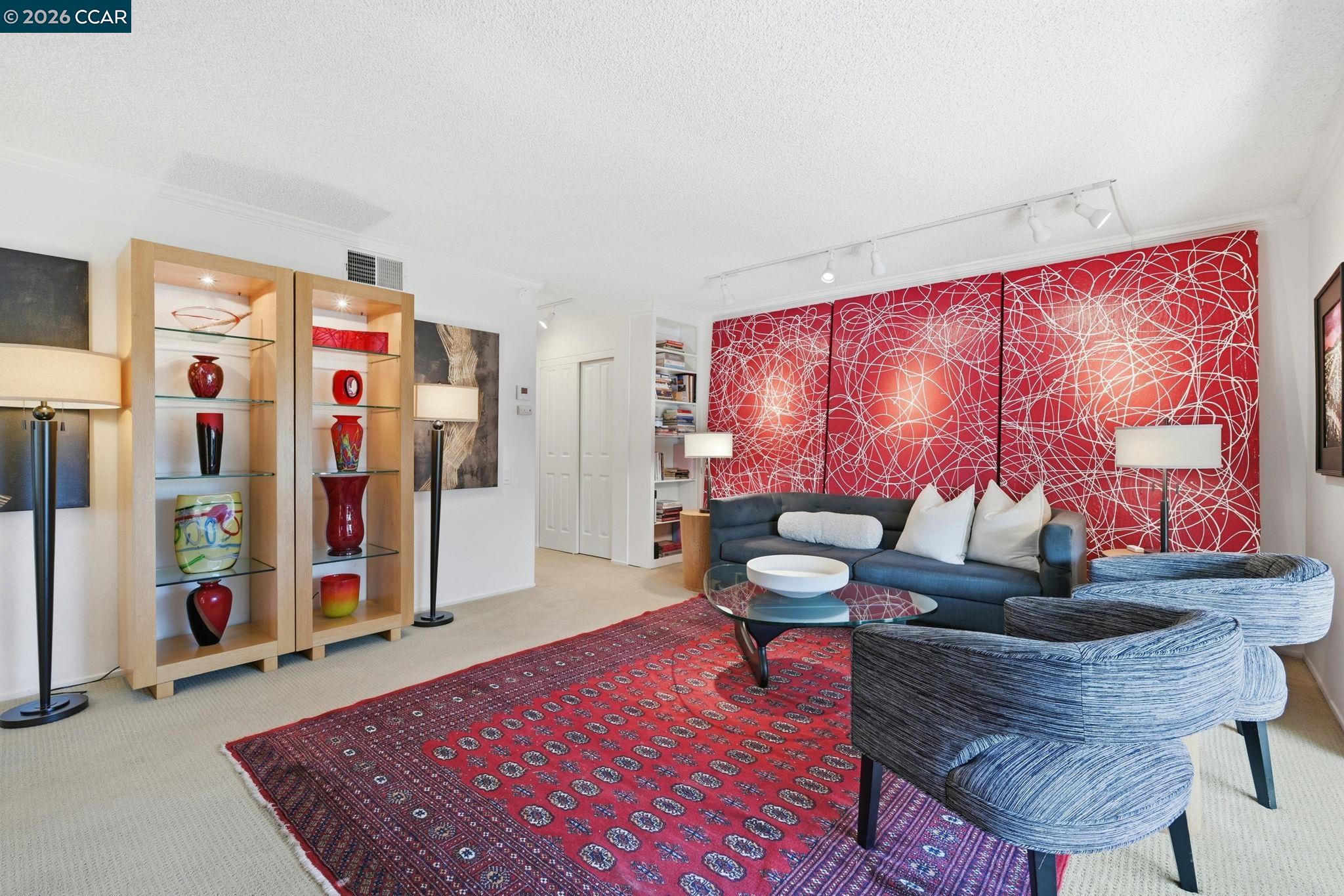 Photo #6: 41124802 Listing: Photo #6