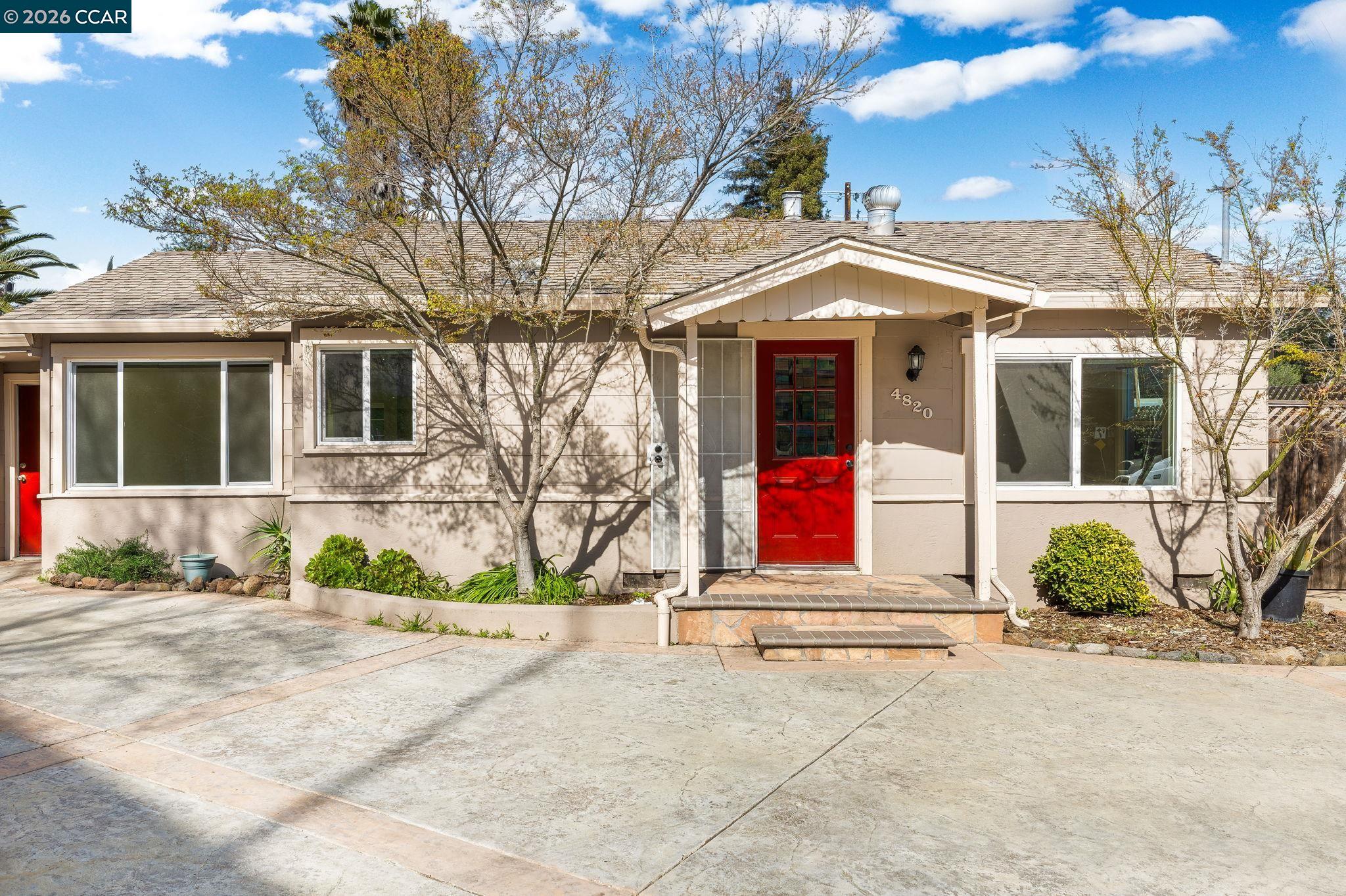 Detail Gallery Image 2 of 46 For 4820 Blum Rd, Martinez,  CA 94553 - 5 Beds | 2/1 Baths