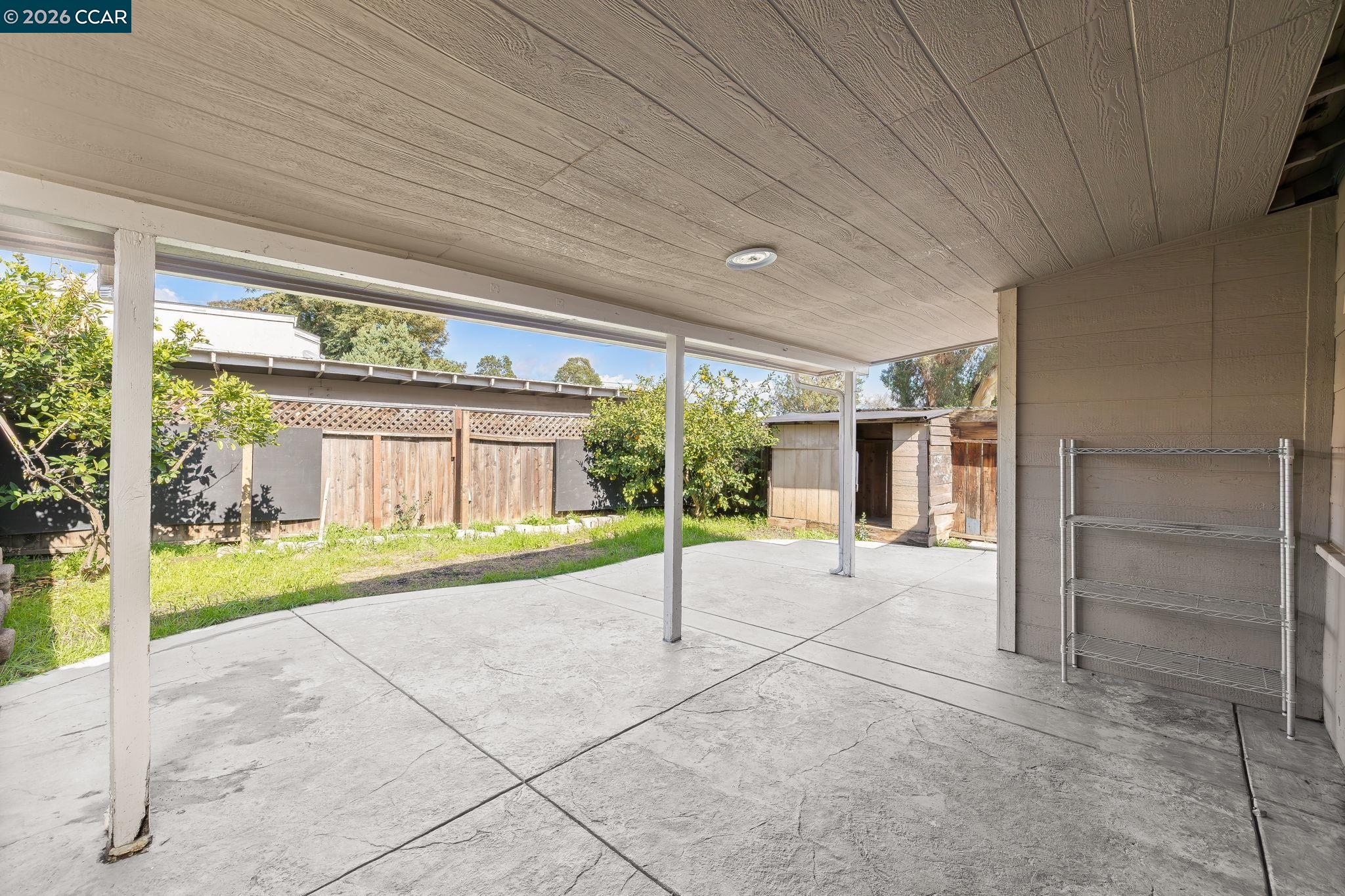 Detail Gallery Image 19 of 46 For 4820 Blum Rd, Martinez,  CA 94553 - 5 Beds | 2/1 Baths