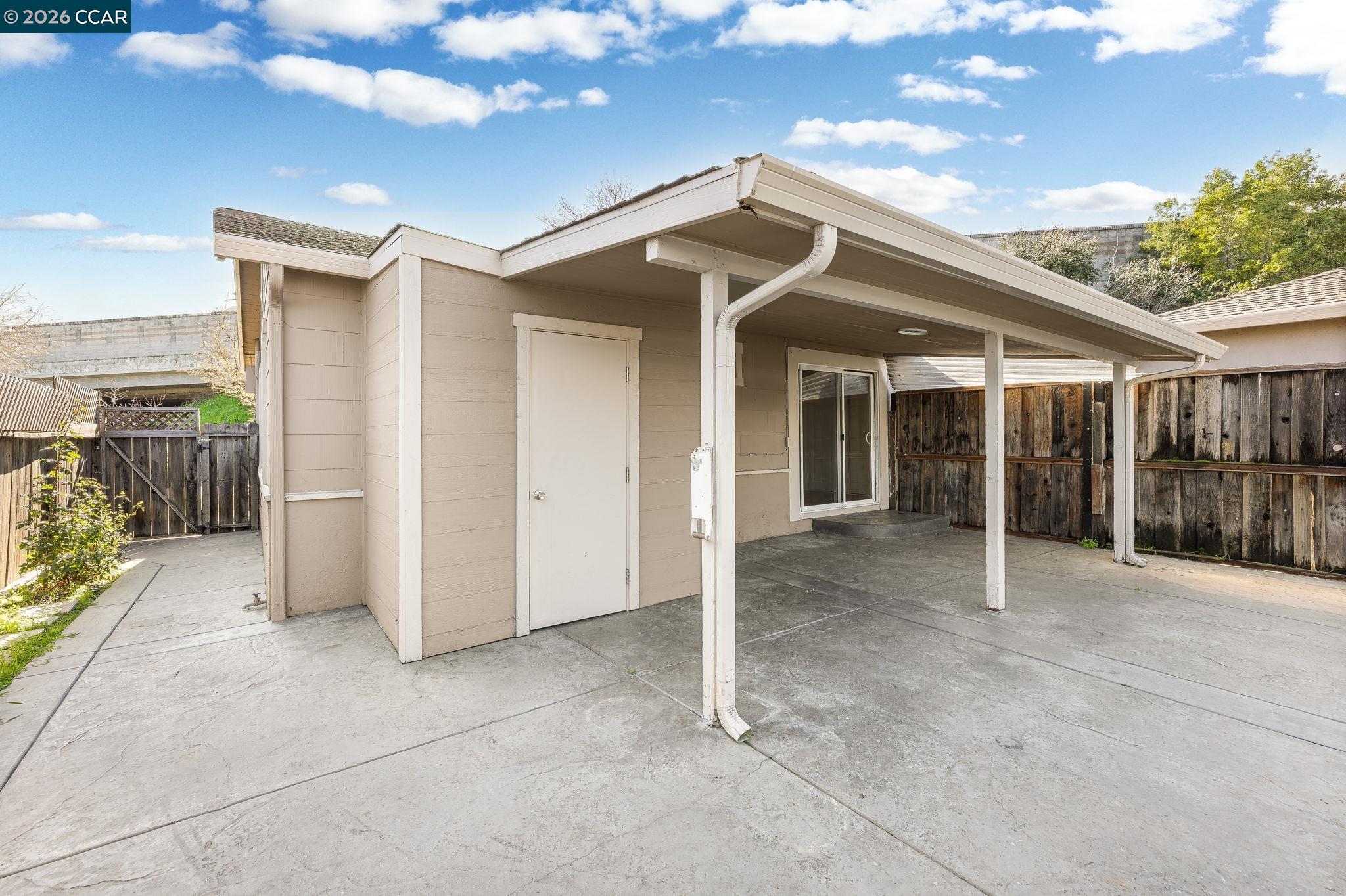 Detail Gallery Image 21 of 46 For 4820 Blum Rd, Martinez,  CA 94553 - 5 Beds | 2/1 Baths