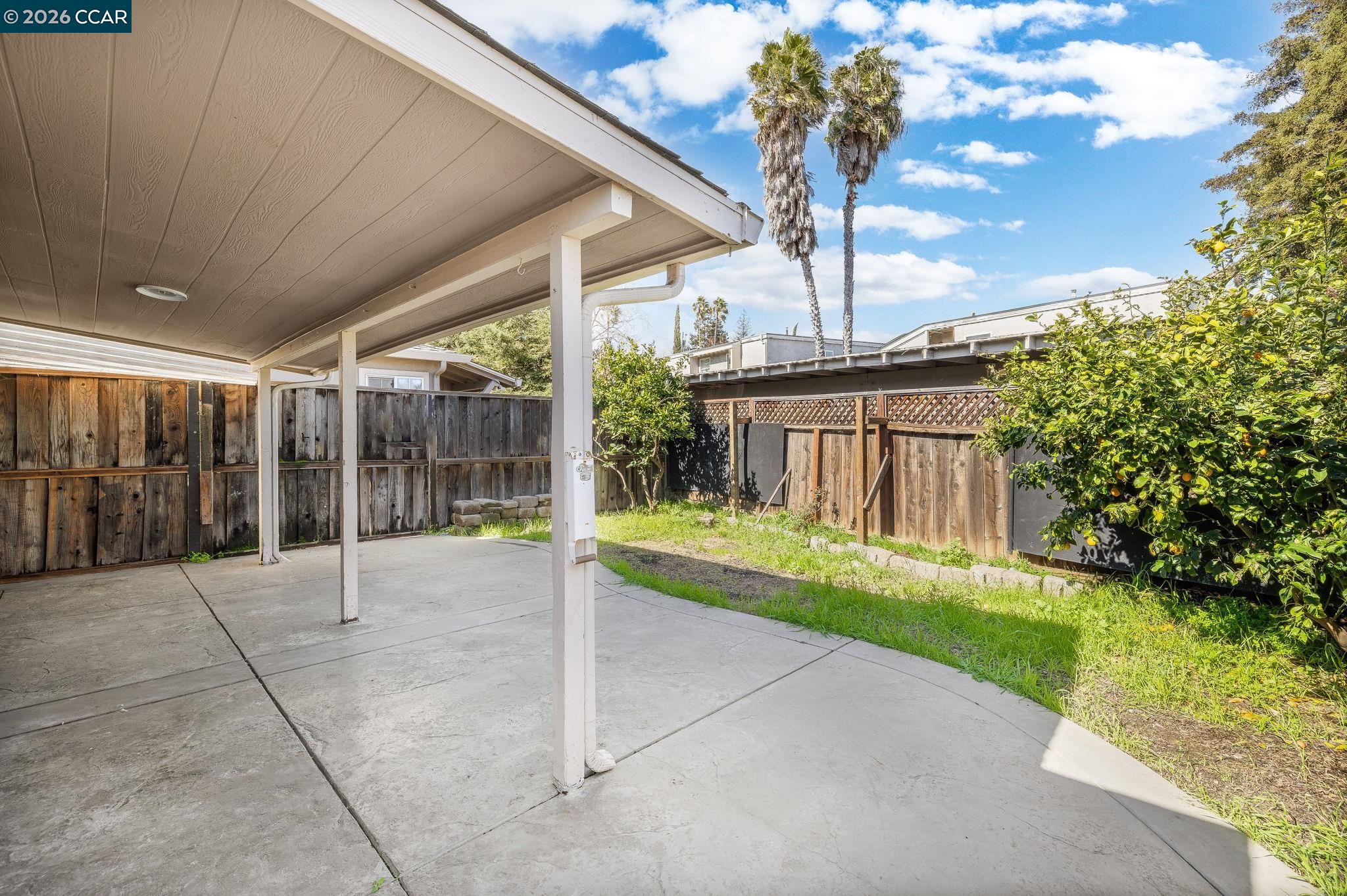 Detail Gallery Image 22 of 46 For 4820 Blum Rd, Martinez,  CA 94553 - 5 Beds | 2/1 Baths