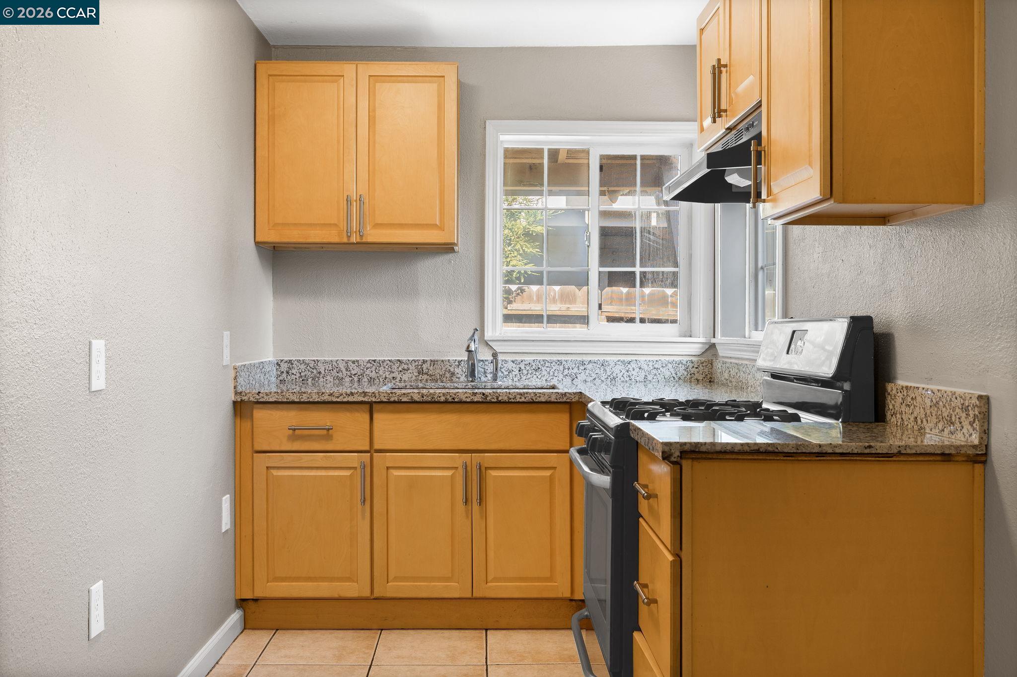 Detail Gallery Image 29 of 46 For 4820 Blum Rd, Martinez,  CA 94553 - 5 Beds | 2/1 Baths