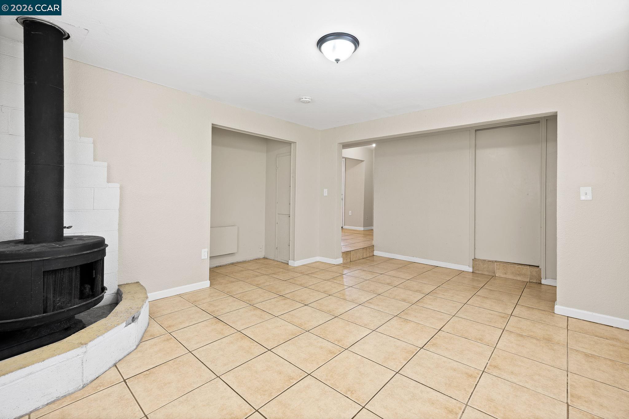 Detail Gallery Image 31 of 46 For 4820 Blum Rd, Martinez,  CA 94553 - 5 Beds | 2/1 Baths