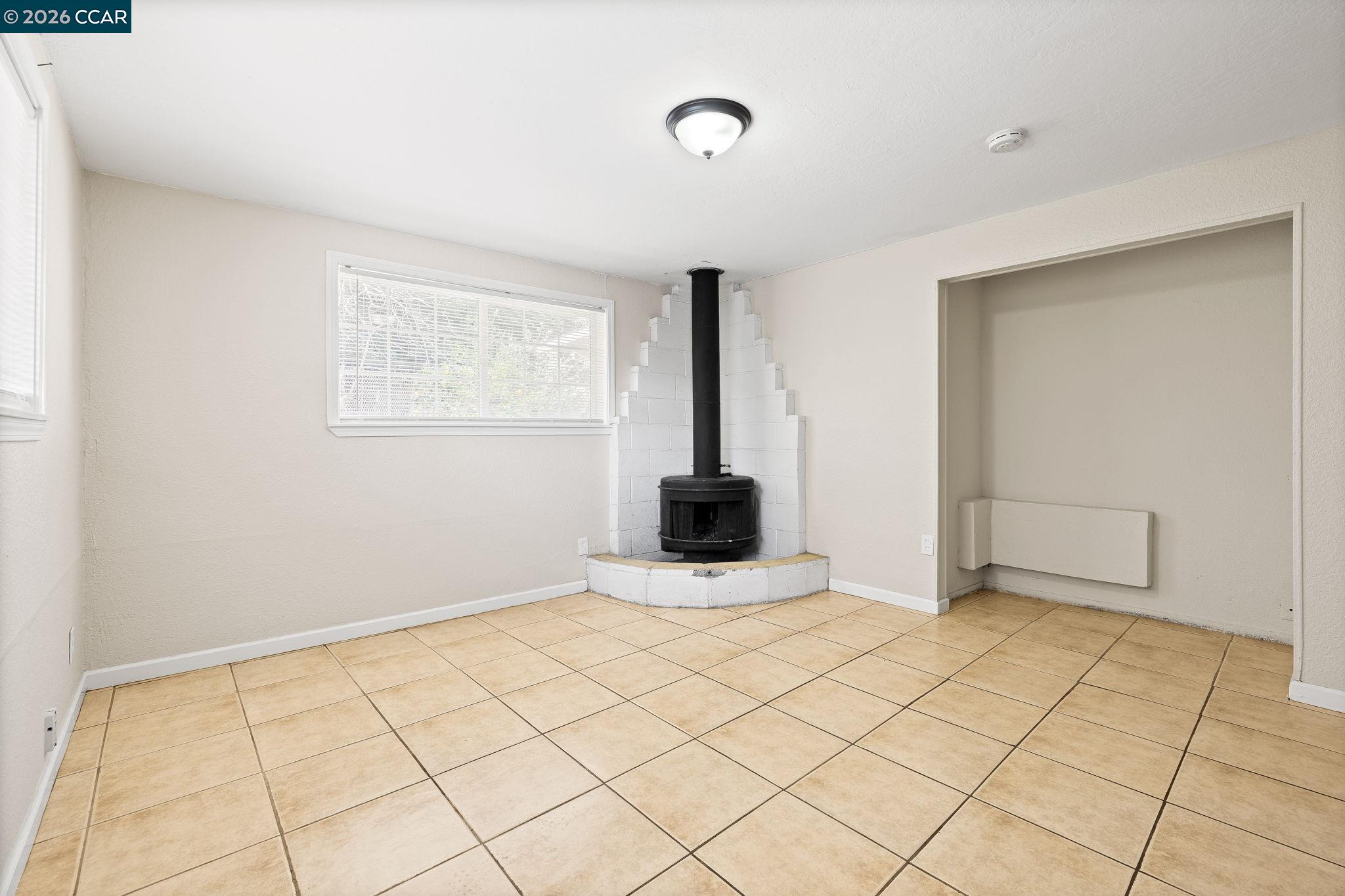 Detail Gallery Image 33 of 46 For 4820 Blum Rd, Martinez,  CA 94553 - 5 Beds | 2/1 Baths