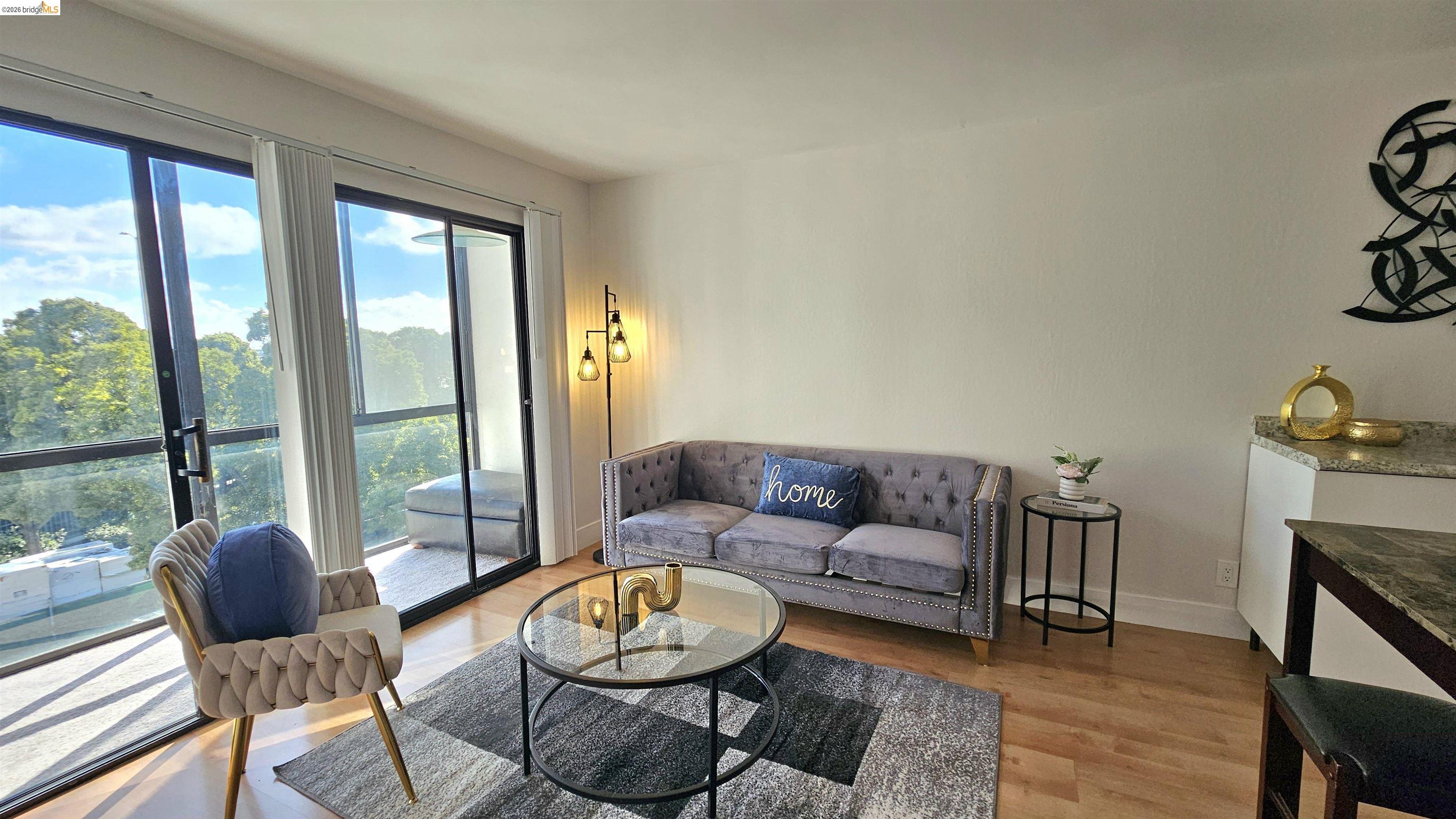 Photo #2: 41124806 Listing: Photo #2