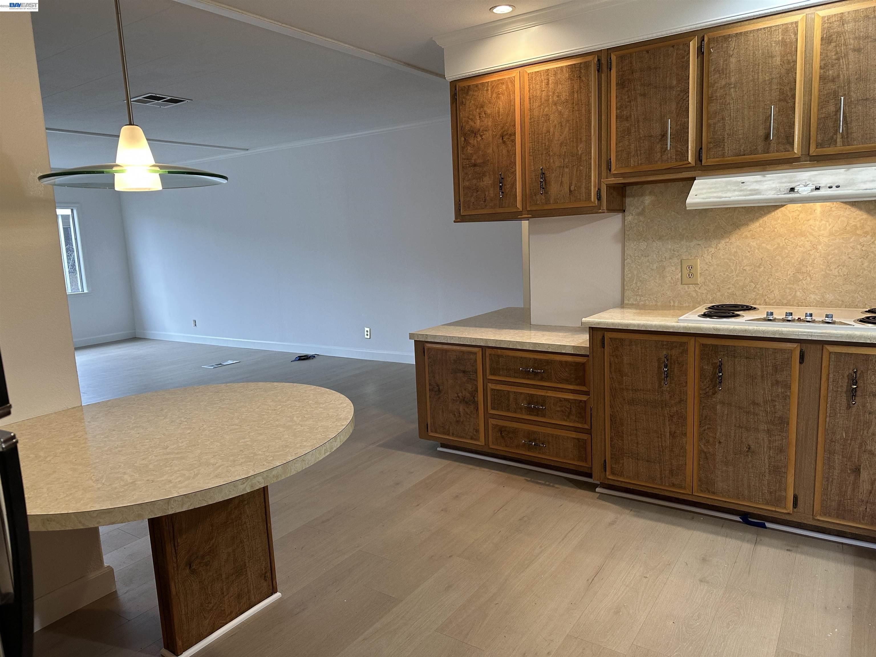 Detail Gallery Image 10 of 28 For 29273 Nantucket Way, Hayward,  CA 94544 - 2 Beds | 2 Baths