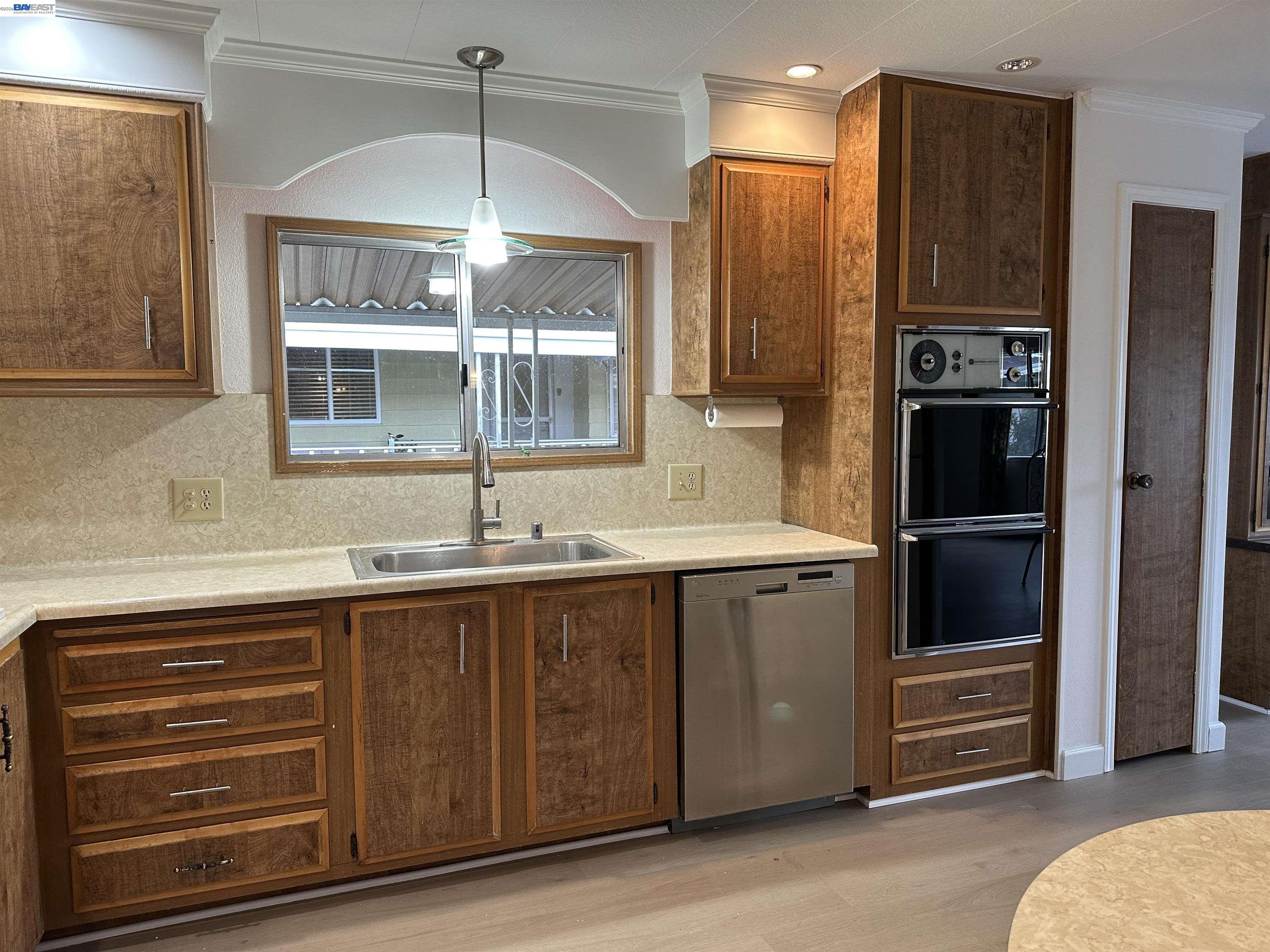 Detail Gallery Image 12 of 28 For 29273 Nantucket Way, Hayward,  CA 94544 - 2 Beds | 2 Baths