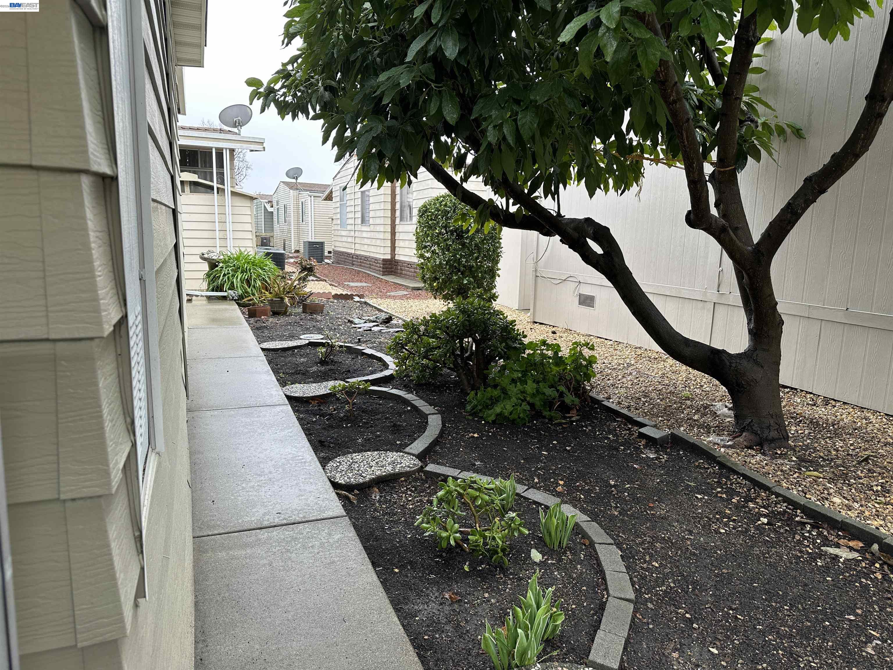 Detail Gallery Image 27 of 28 For 29273 Nantucket Way, Hayward,  CA 94544 - 2 Beds | 2 Baths