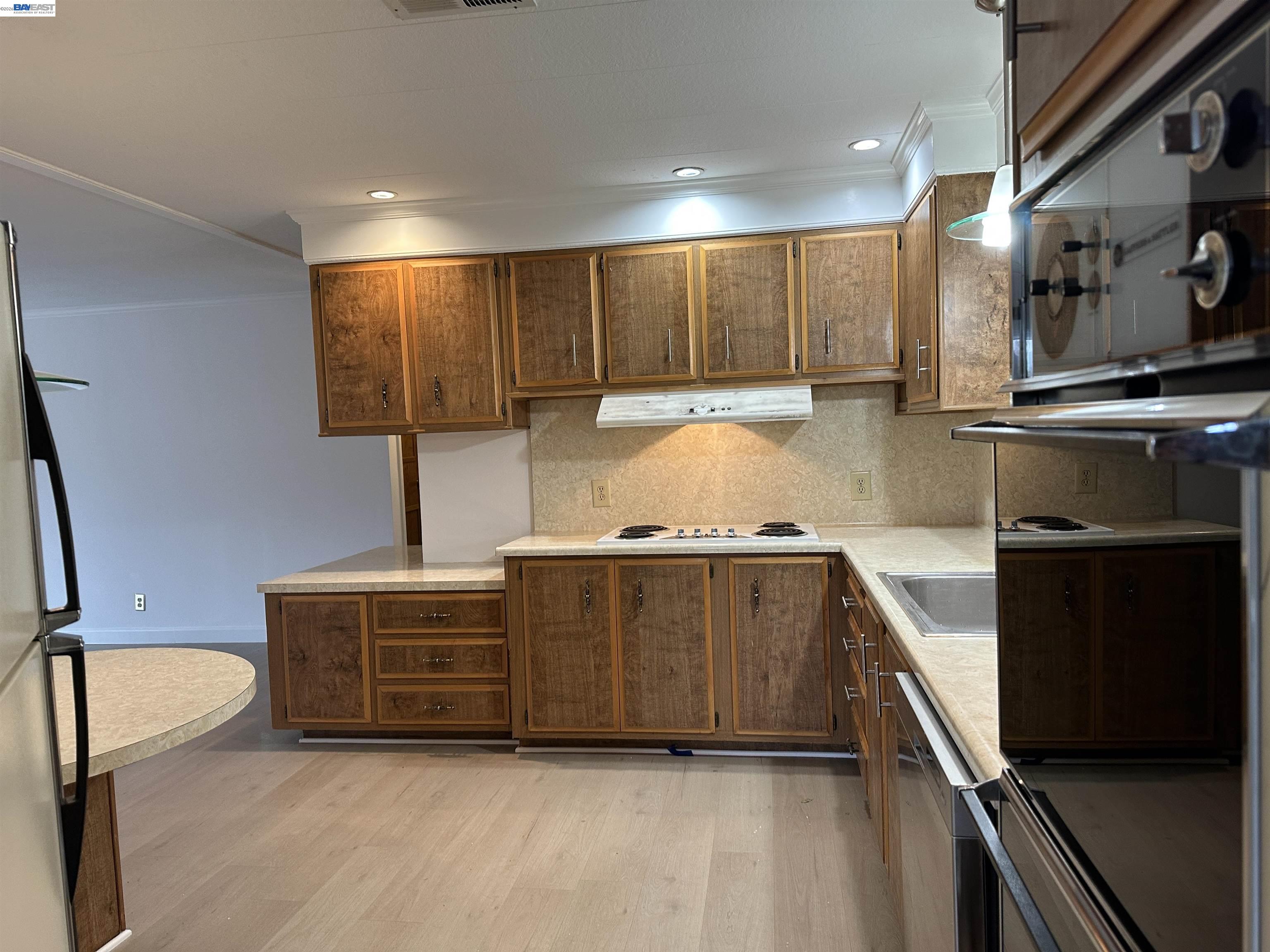 Detail Gallery Image 9 of 28 For 29273 Nantucket Way, Hayward,  CA 94544 - 2 Beds | 2 Baths