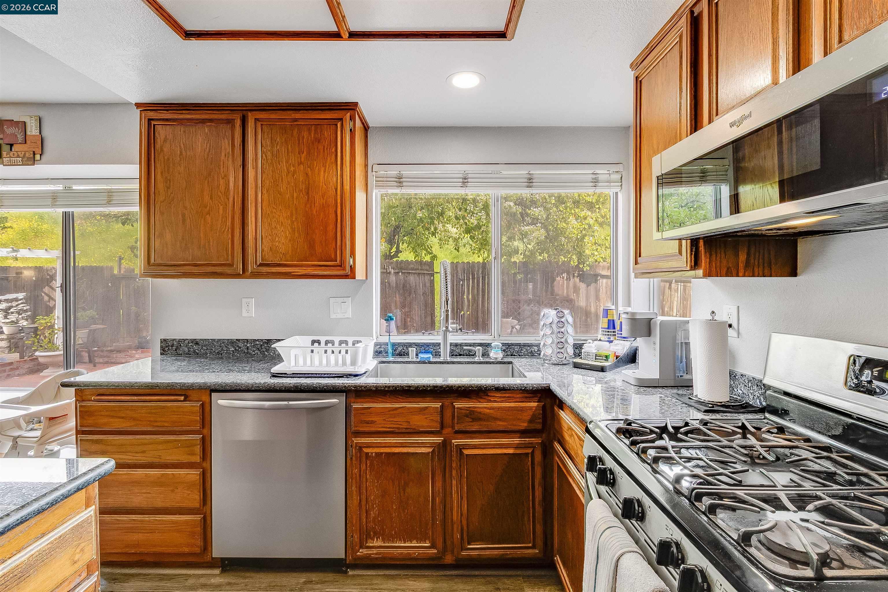 Detail Gallery Image 14 of 45 For 5121 Rodeo Ct, Antioch,  CA 94531 - 3 Beds | 3 Baths