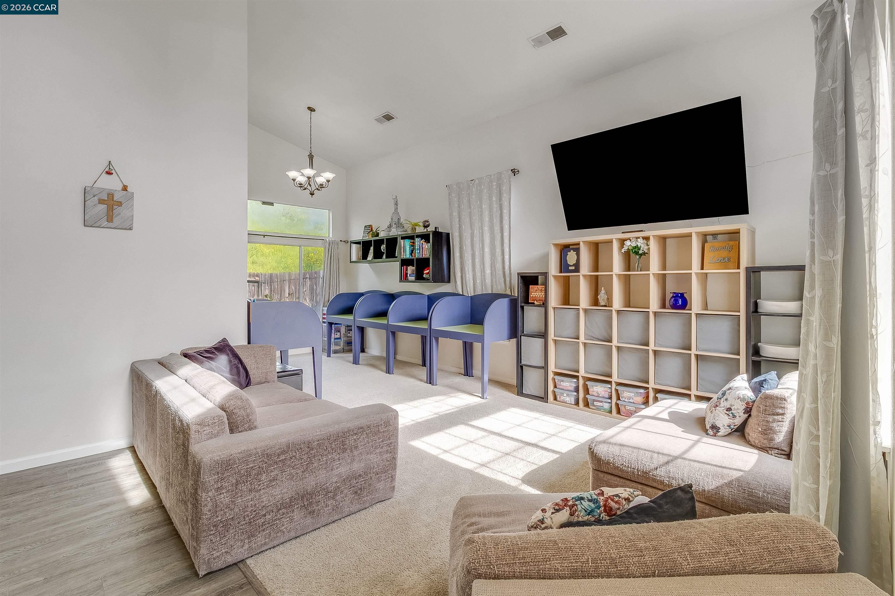 Detail Gallery Image 6 of 45 For 5121 Rodeo Ct, Antioch,  CA 94531 - 3 Beds | 3 Baths