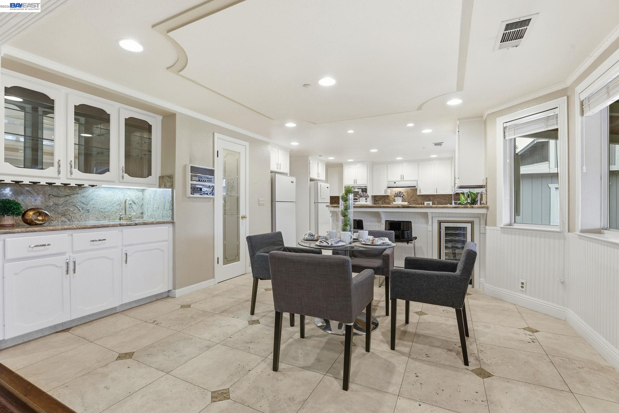 Detail Gallery Image 16 of 51 For 1414 Columbine Way, Livermore,  CA 94551 - 4 Beds | 2/1 Baths