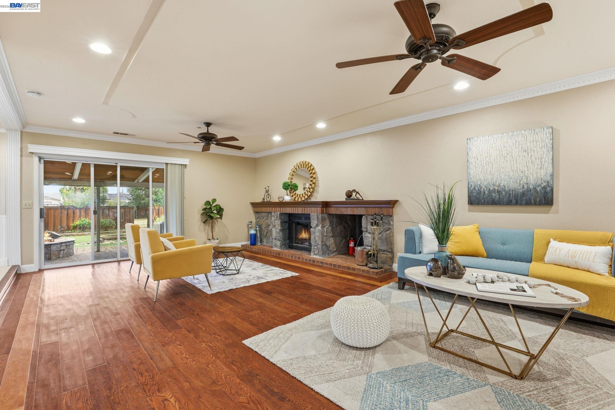 Detail Gallery Image 10 of 51 For 1414 Columbine Way, Livermore,  CA 94551 - 4 Beds | 2/1 Baths