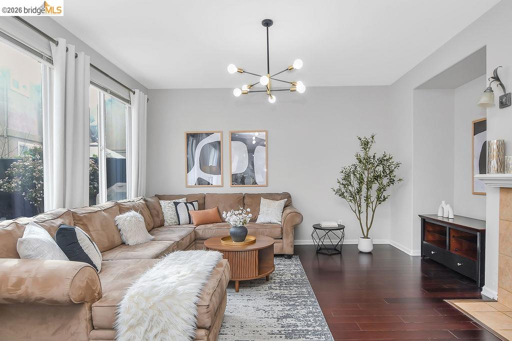 Detail Gallery Image 5 of 19 For 1290 Rachel Way, Vallejo,  CA 94591 - 4 Beds | 2/1 Baths