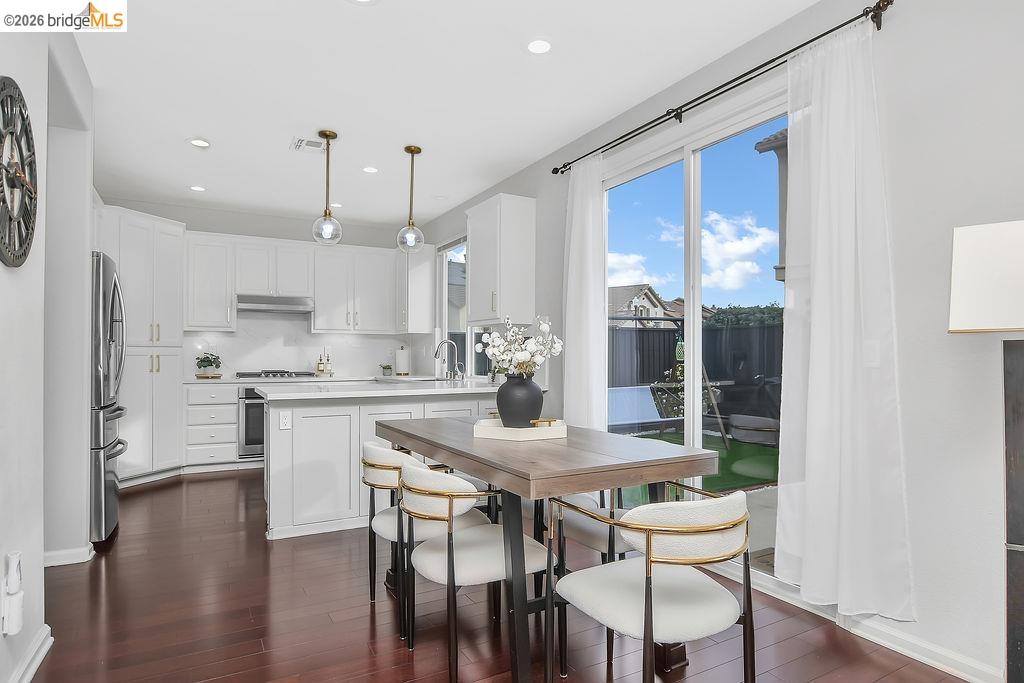 Detail Gallery Image 7 of 19 For 1290 Rachel Way, Vallejo,  CA 94591 - 4 Beds | 2/1 Baths