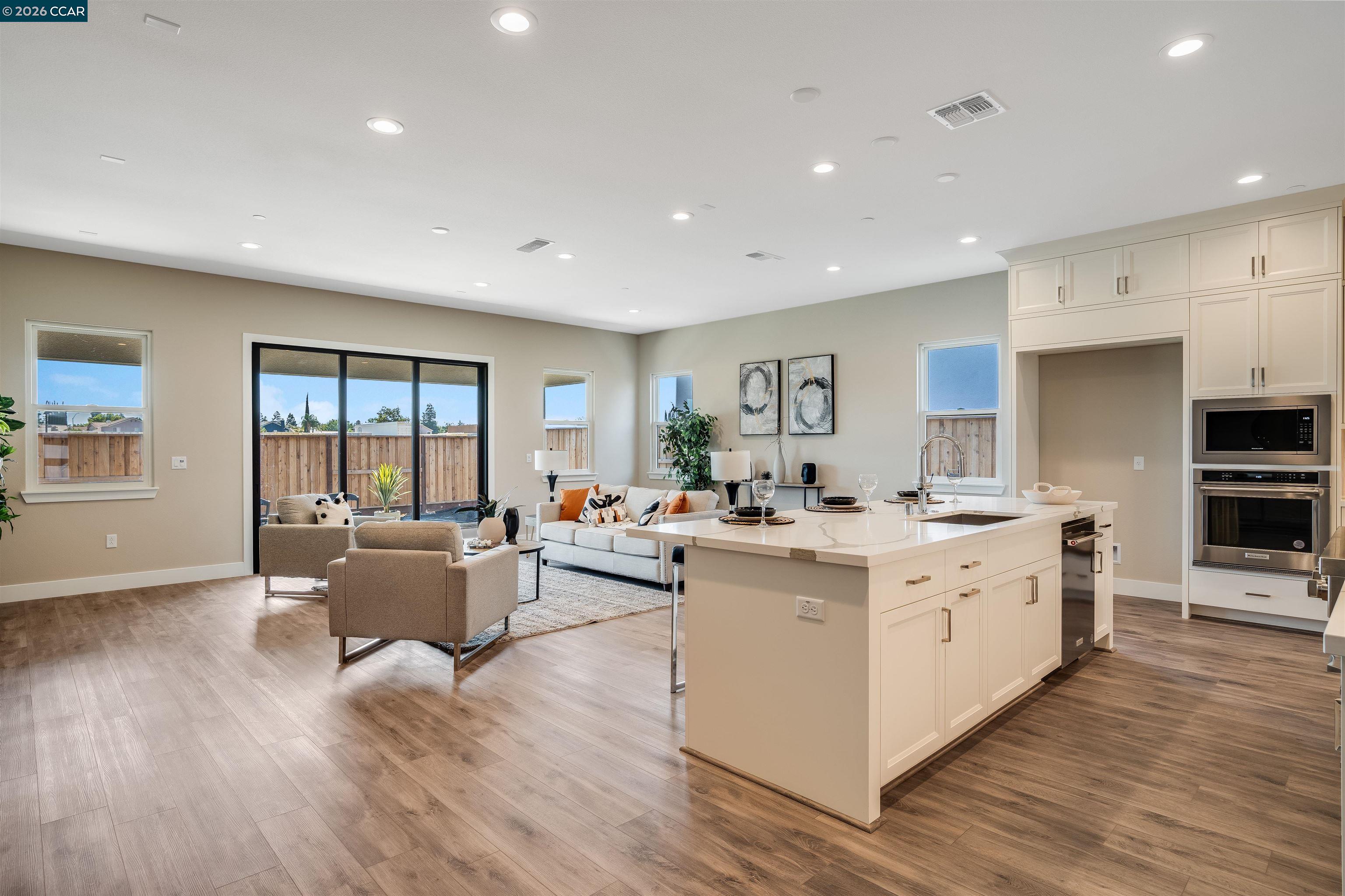 Detail Gallery Image 6 of 45 For 1567 Aloha Lane, Tracy,  CA 95377 - 3 Beds | 2/1 Baths