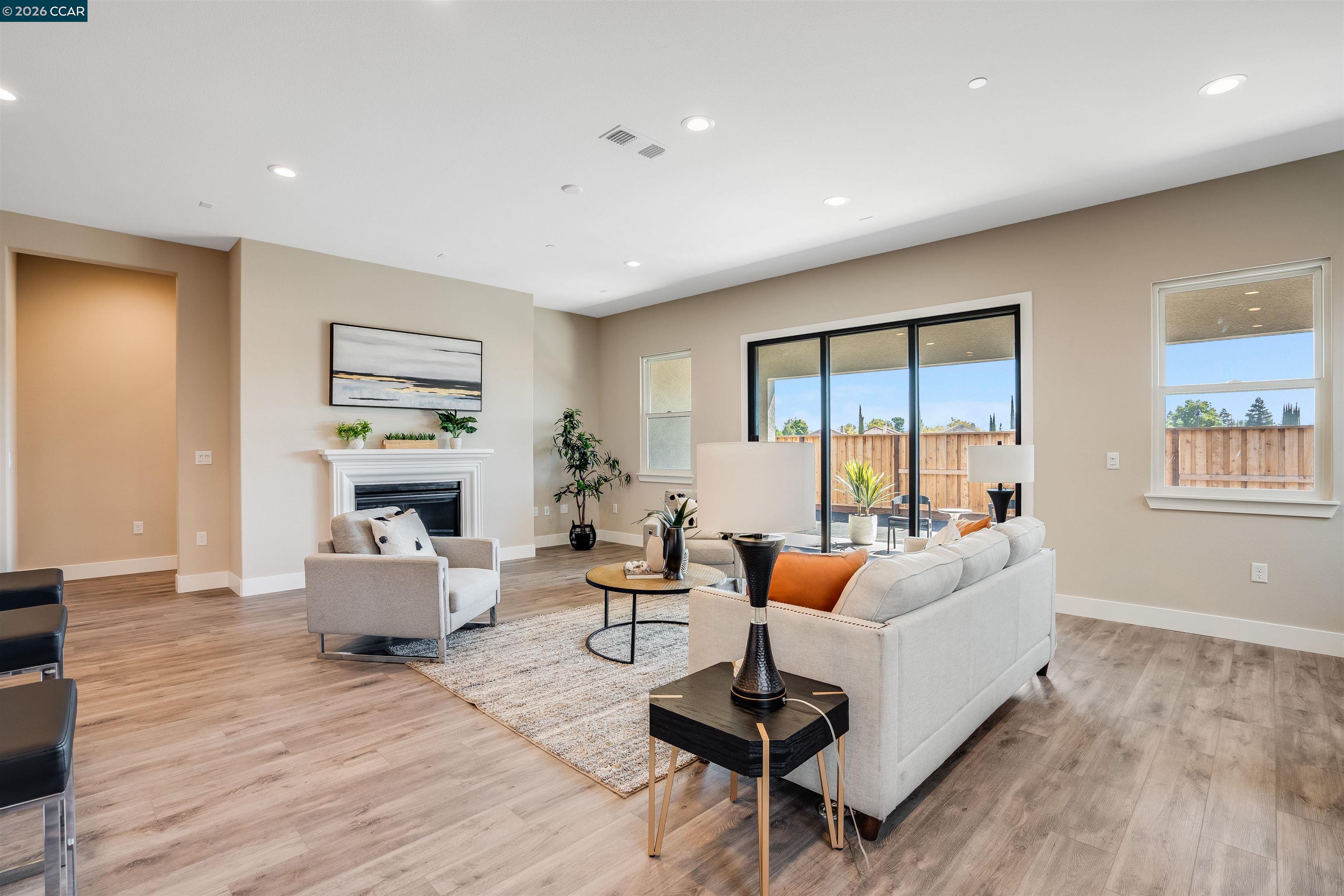 Detail Gallery Image 9 of 45 For 1567 Aloha Lane, Tracy,  CA 95377 - 3 Beds | 2/1 Baths