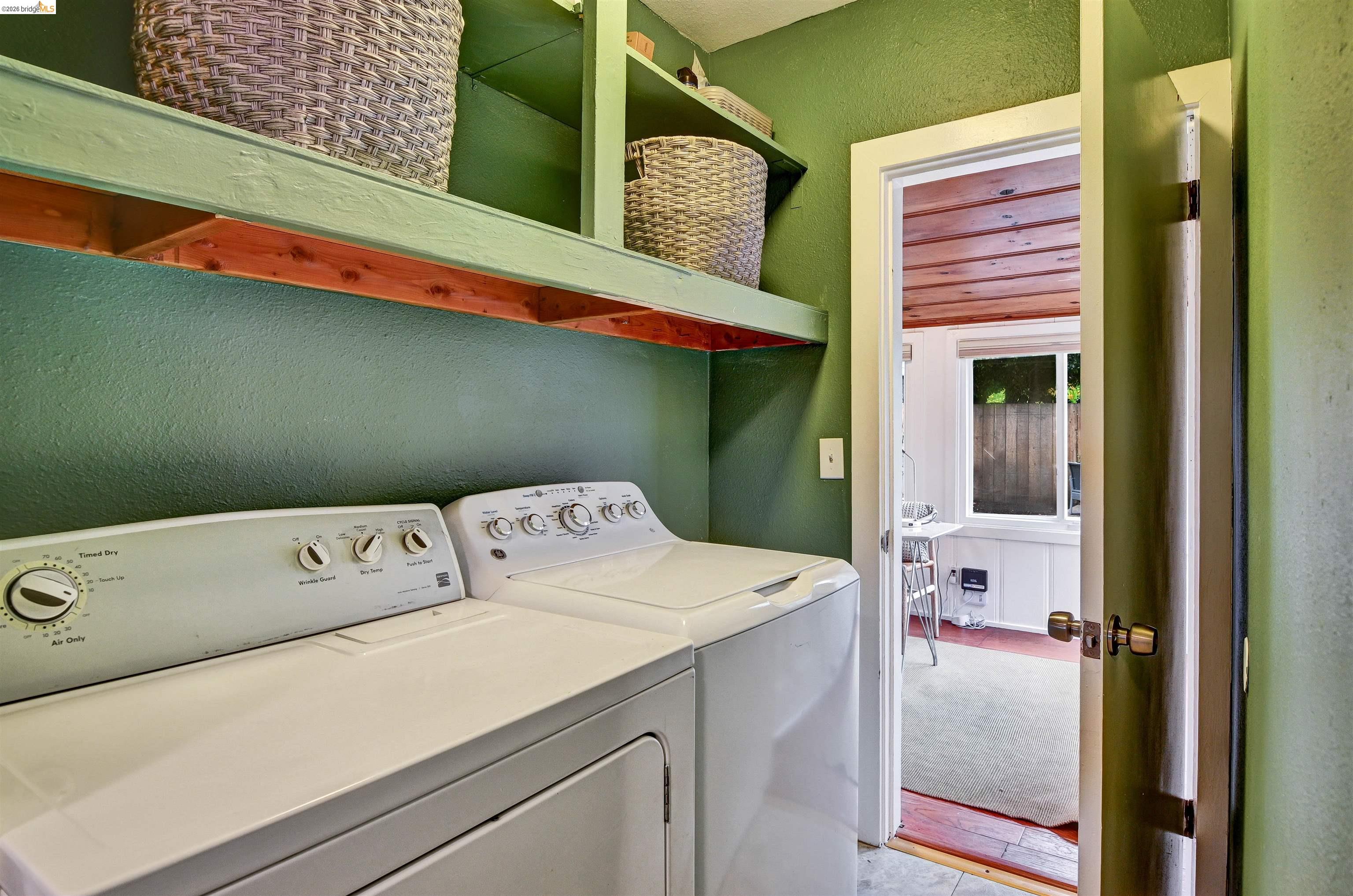 Detail Gallery Image 14 of 32 For 6236 Laird Ave, Oakland,  CA 94605 - 2 Beds | 1 Baths