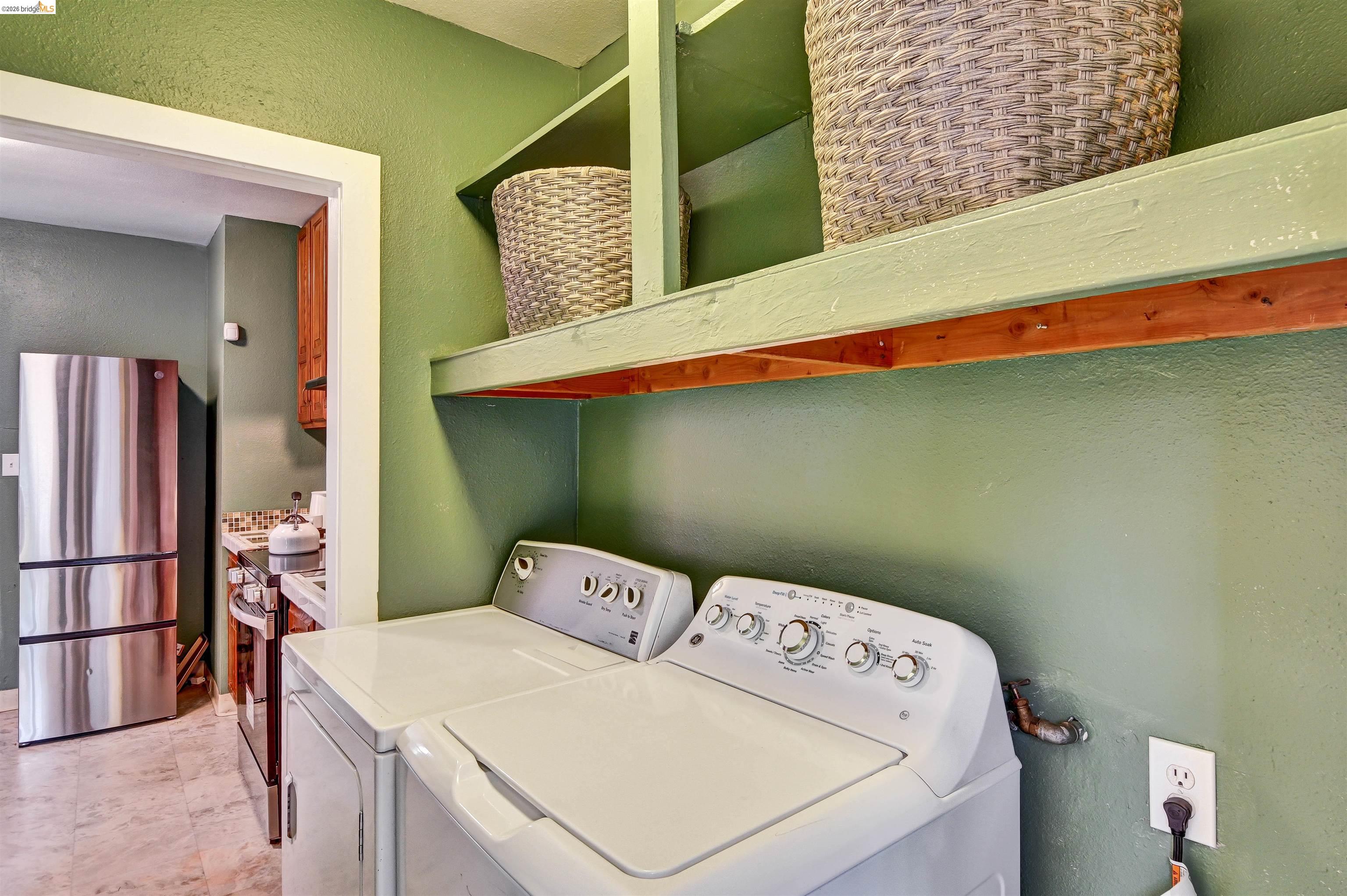 Detail Gallery Image 15 of 32 For 6236 Laird Ave, Oakland,  CA 94605 - 2 Beds | 1 Baths