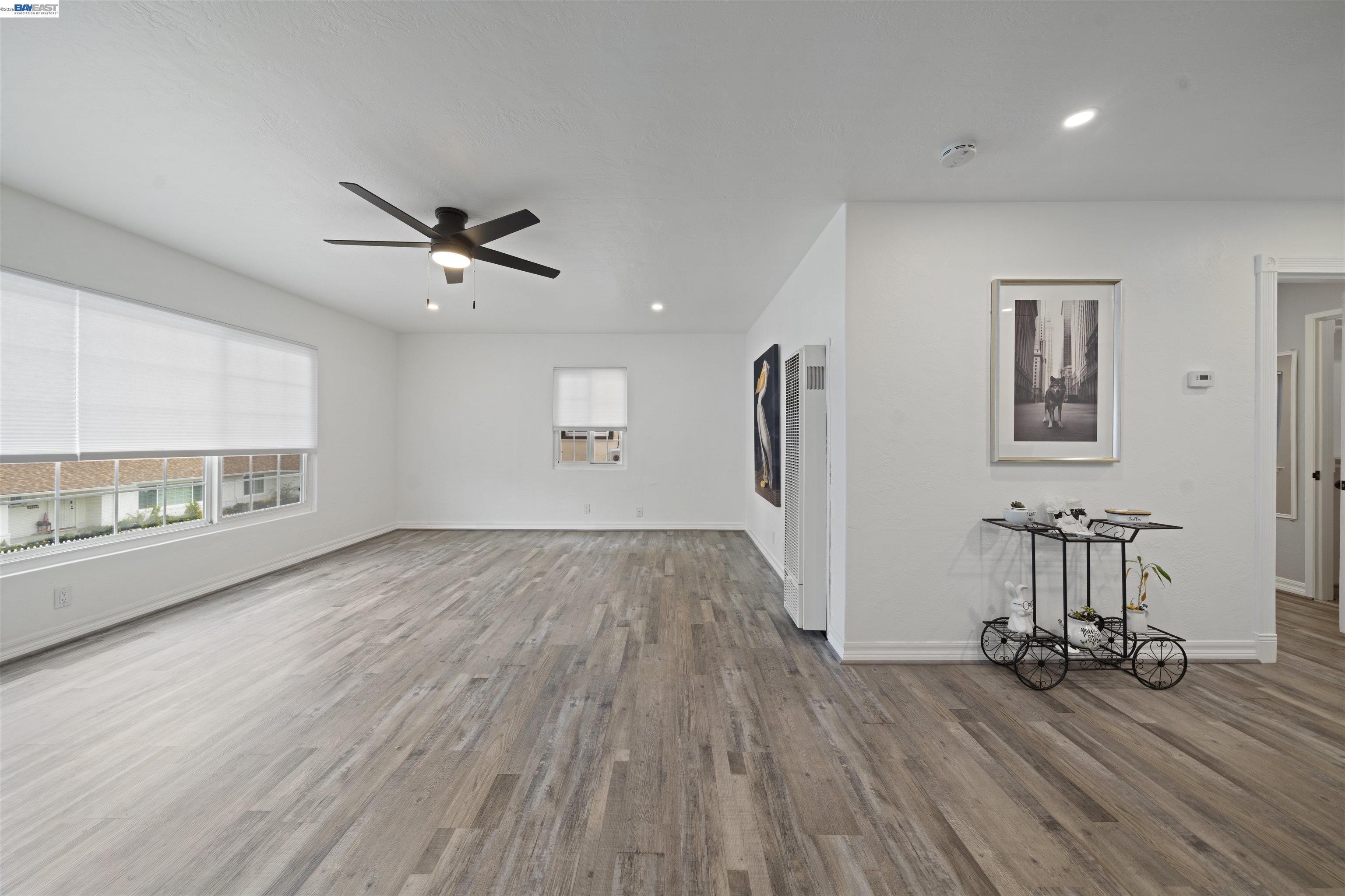 Detail Gallery Image 7 of 28 For 22123 Main St, Hayward,  CA 94541 - 2 Beds | 1 Baths