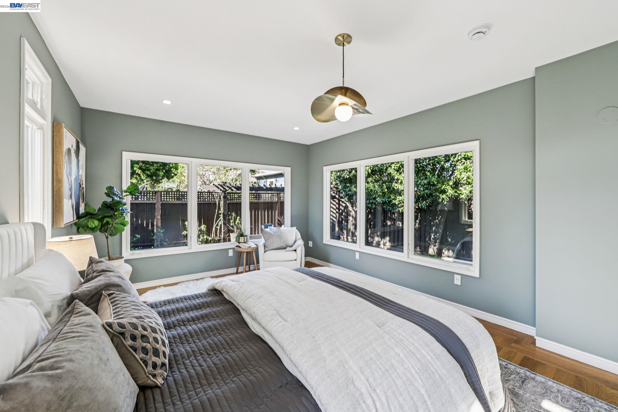 Detail Gallery Image 20 of 30 For 1211 Court St, Alameda,  CA 94501 - 2 Beds | 2 Baths