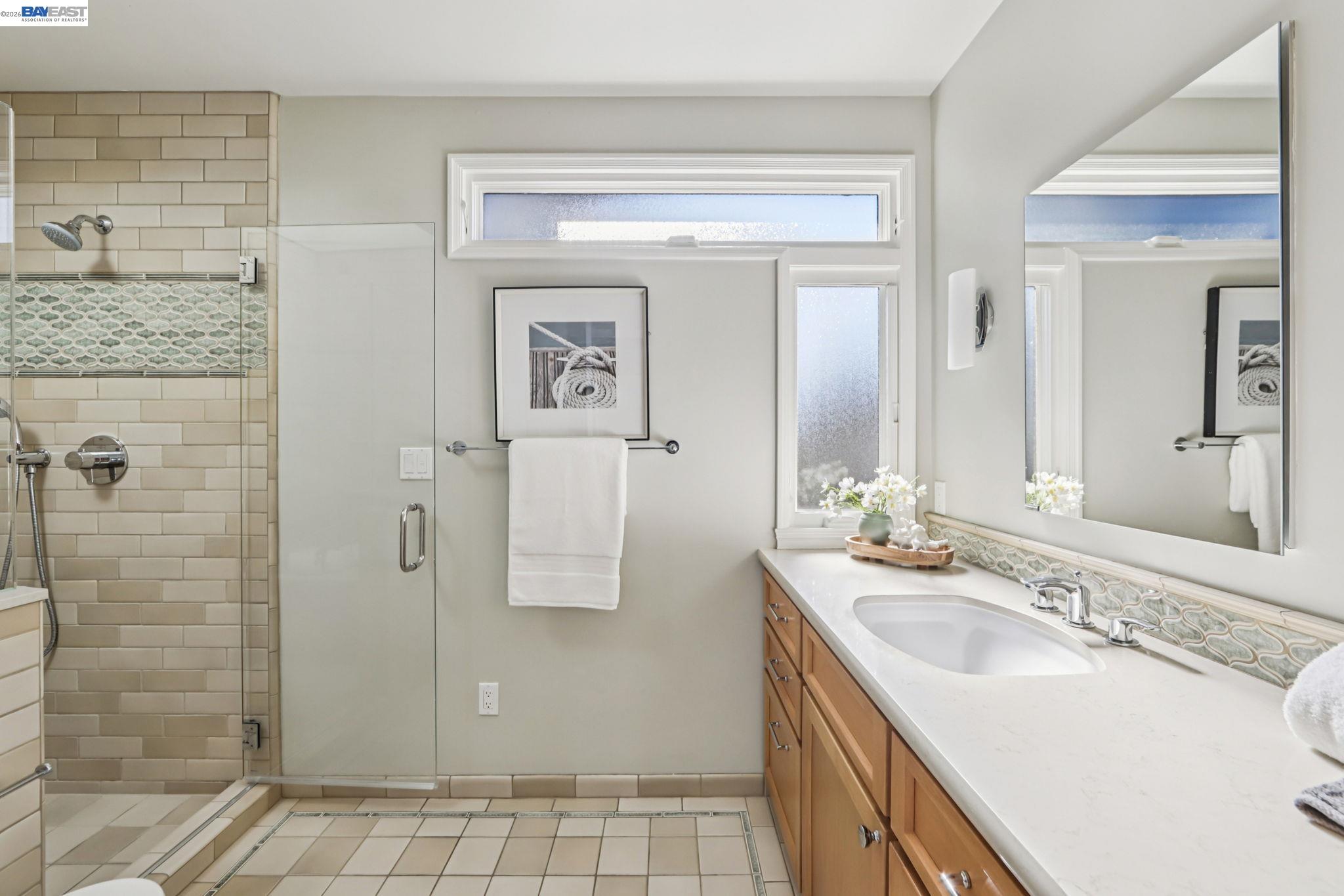 Detail Gallery Image 24 of 30 For 1211 Court St, Alameda,  CA 94501 - 2 Beds | 2 Baths