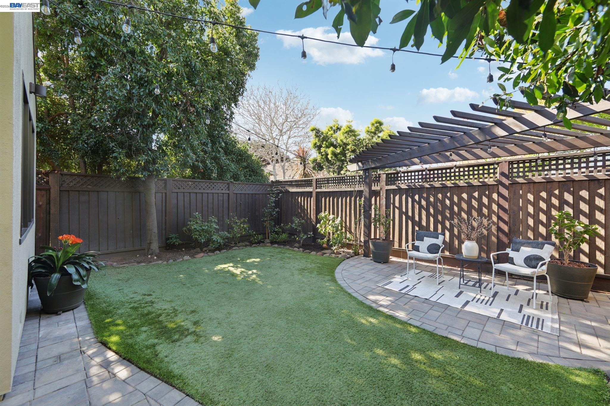 Detail Gallery Image 30 of 30 For 1211 Court St, Alameda,  CA 94501 - 2 Beds | 2 Baths