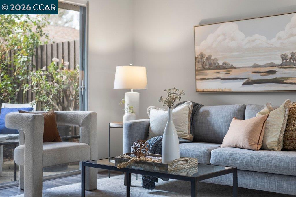 Photo #4: 41124838 Listing: Photo #4