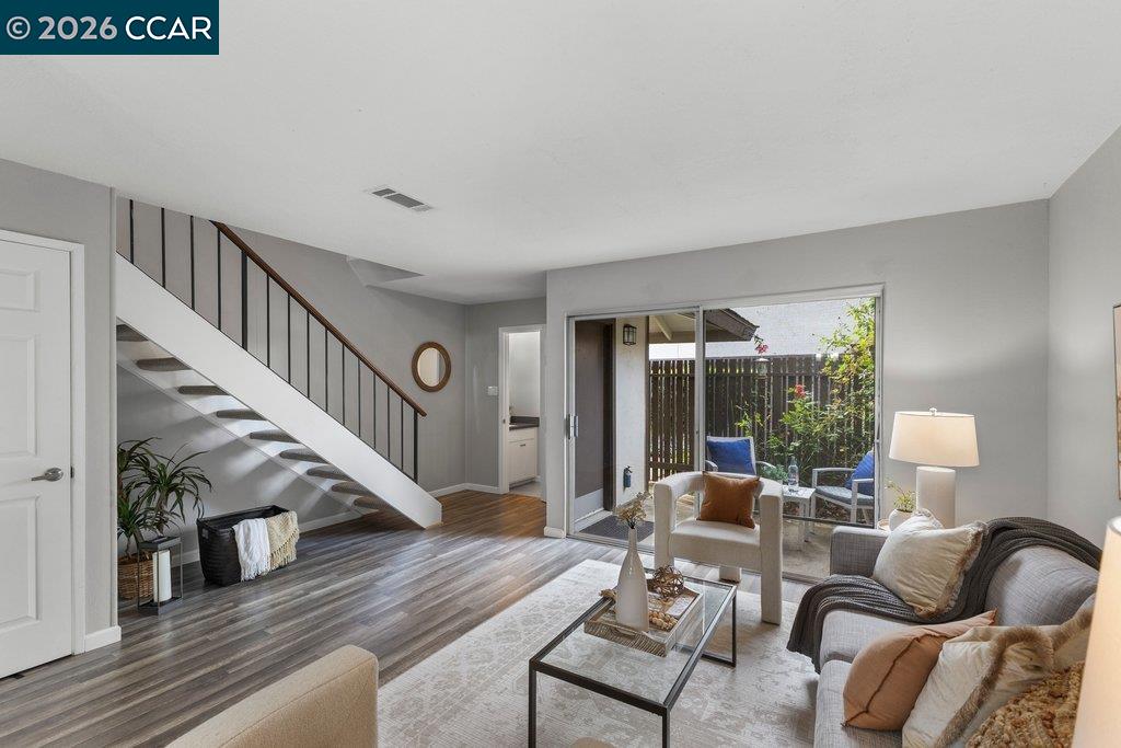 Photo #5: 41124838 Listing: Photo #5