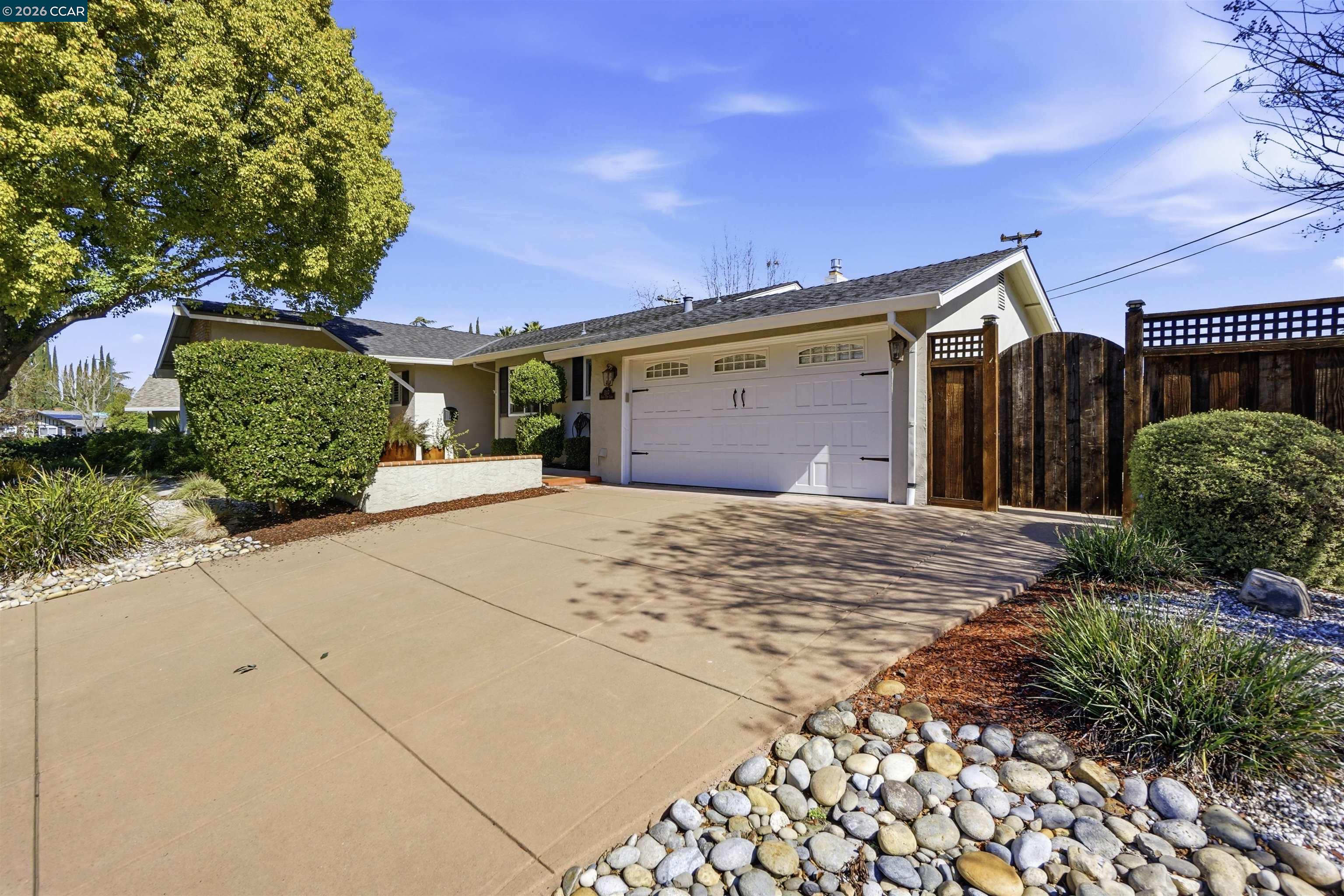 Detail Gallery Image 2 of 27 For 2117 Gill Port Ln., Walnut Creek,  CA 94598 - 4 Beds | 2 Baths