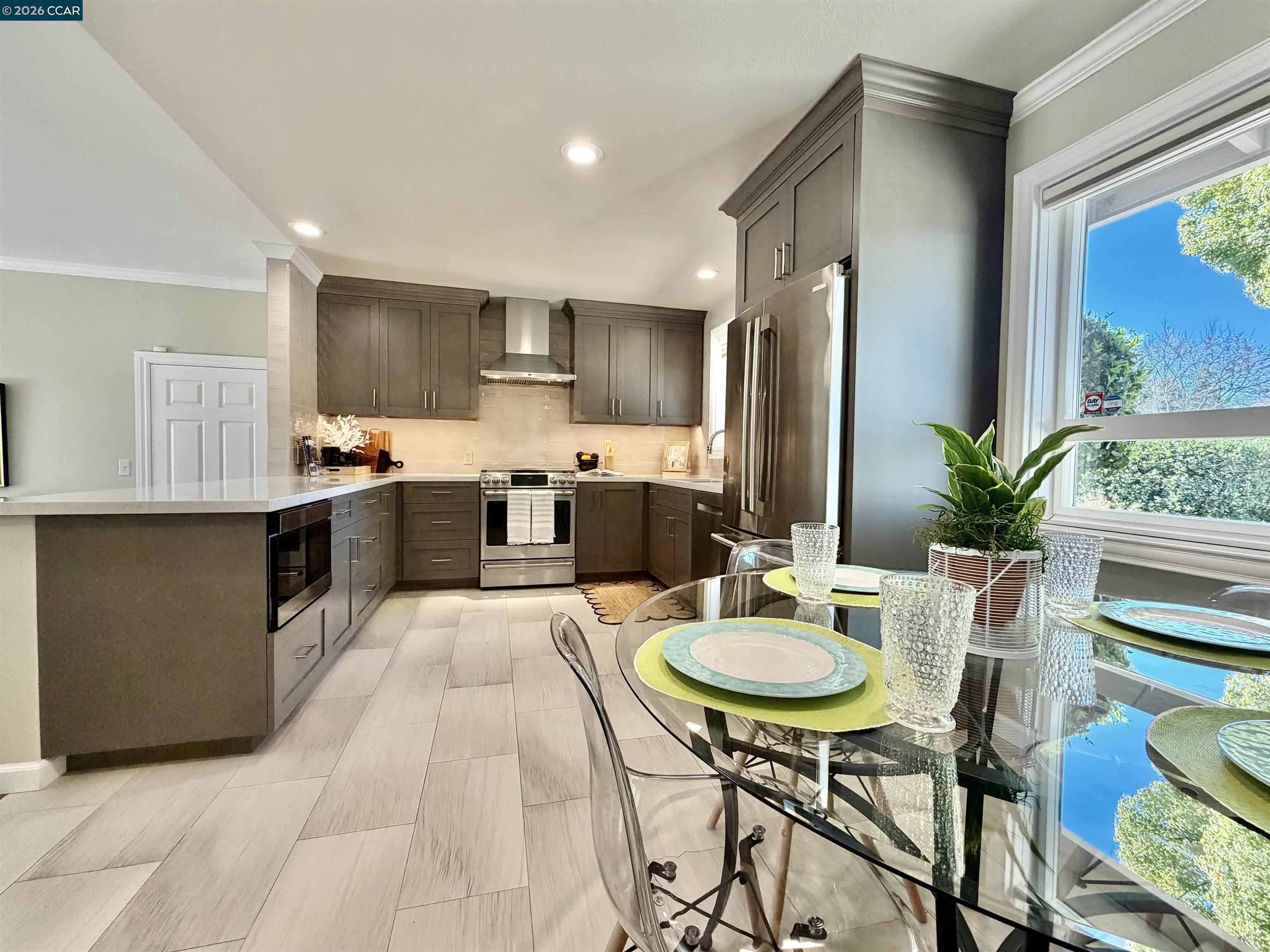 Detail Gallery Image 4 of 27 For 2117 Gill Port Ln., Walnut Creek,  CA 94598 - 4 Beds | 2 Baths