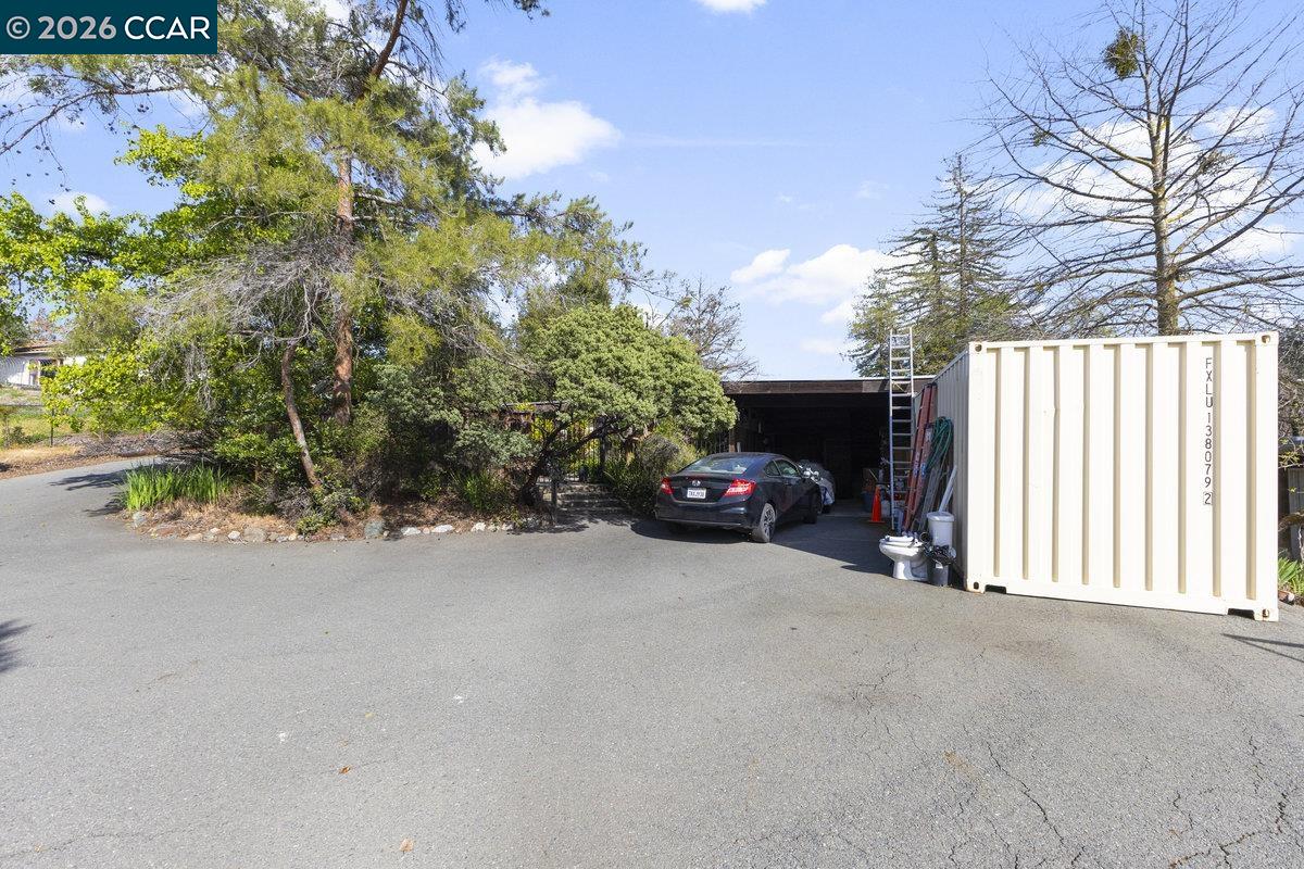 Detail Gallery Image 17 of 33 For 1101 Scots Ln, Walnut Creek,  CA 94596 - 3 Beds | 2/1 Baths