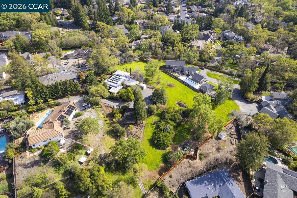 Detail Gallery Image 25 of 33 For 1101 Scots Ln, Walnut Creek,  CA 94596 - 3 Beds | 2/1 Baths