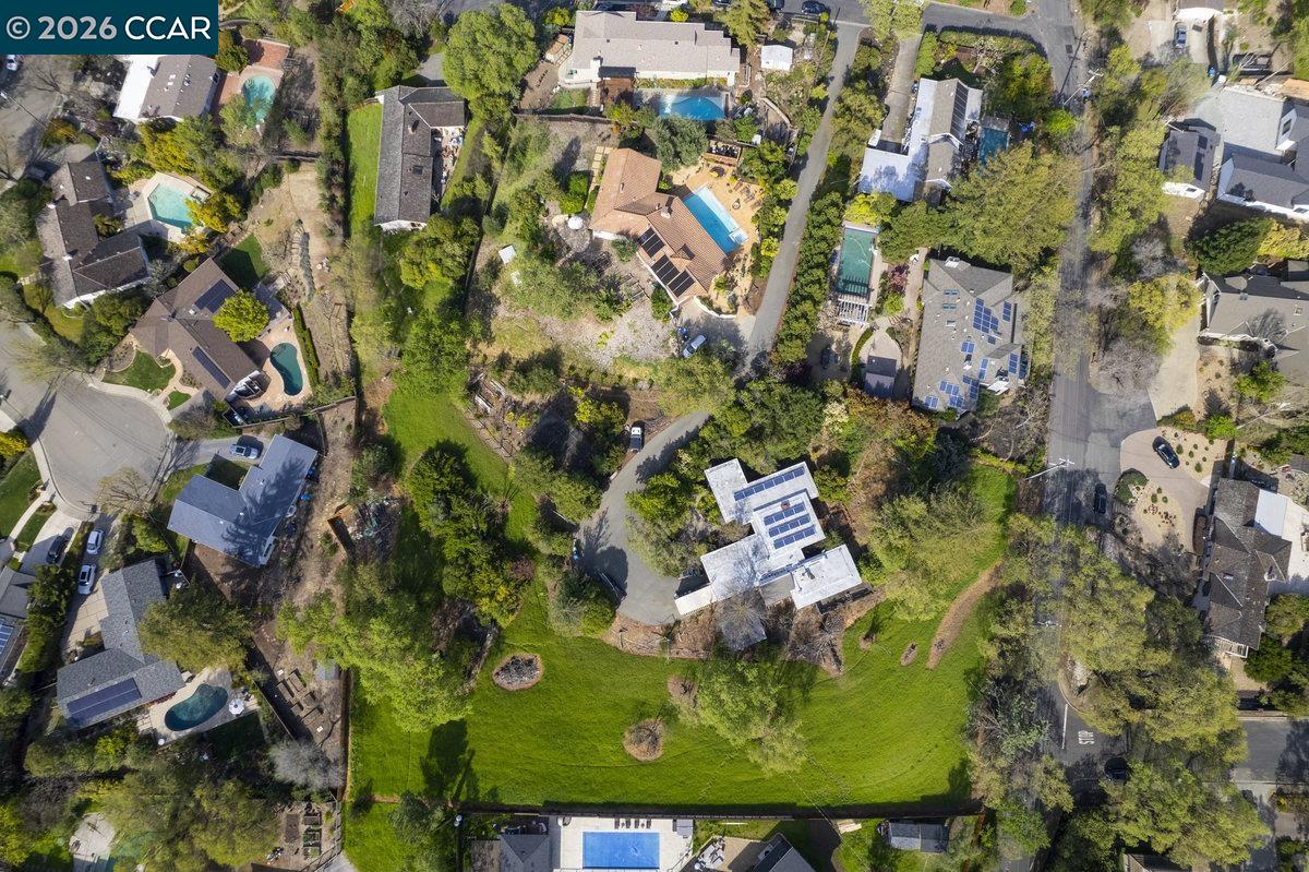 Detail Gallery Image 26 of 33 For 1101 Scots Ln, Walnut Creek,  CA 94596 - 3 Beds | 2/1 Baths