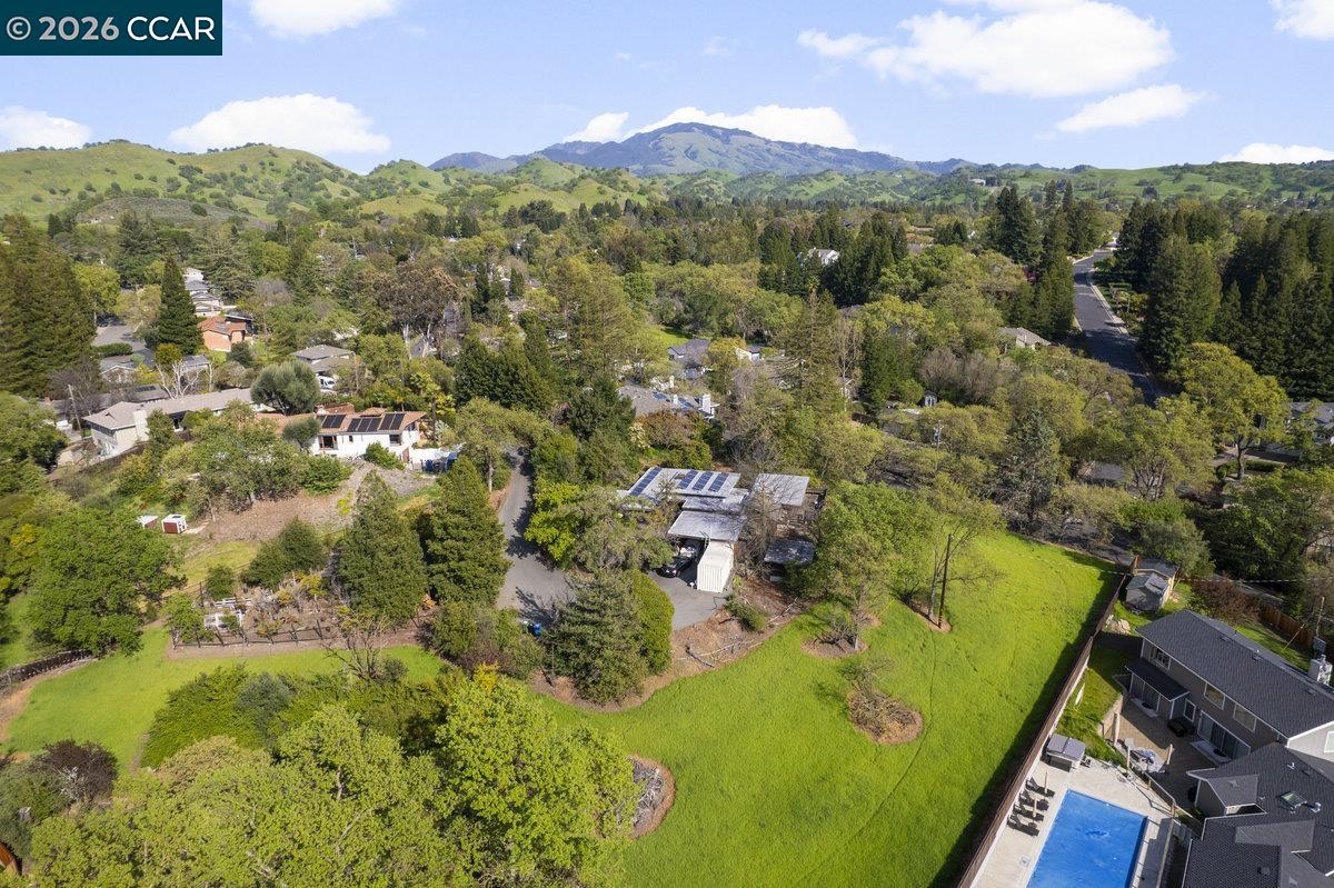 Detail Gallery Image 27 of 33 For 1101 Scots Ln, Walnut Creek,  CA 94596 - 3 Beds | 2/1 Baths