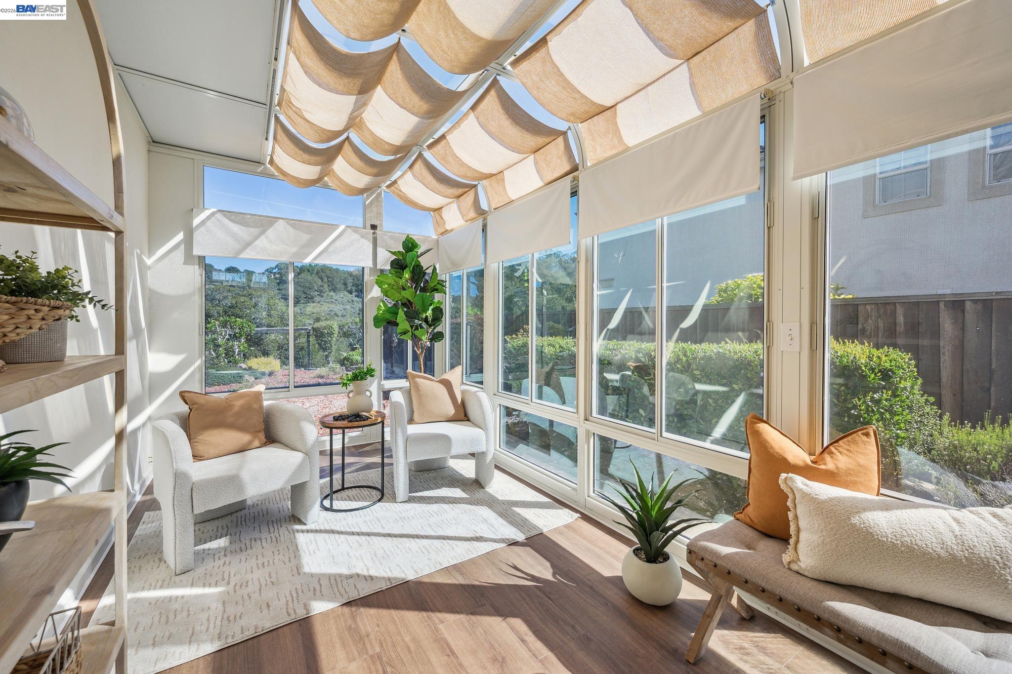 Detail Gallery Image 12 of 59 For 28862 Bay Heights Rd, Hayward,  CA 94542 - 5 Beds | 3 Baths