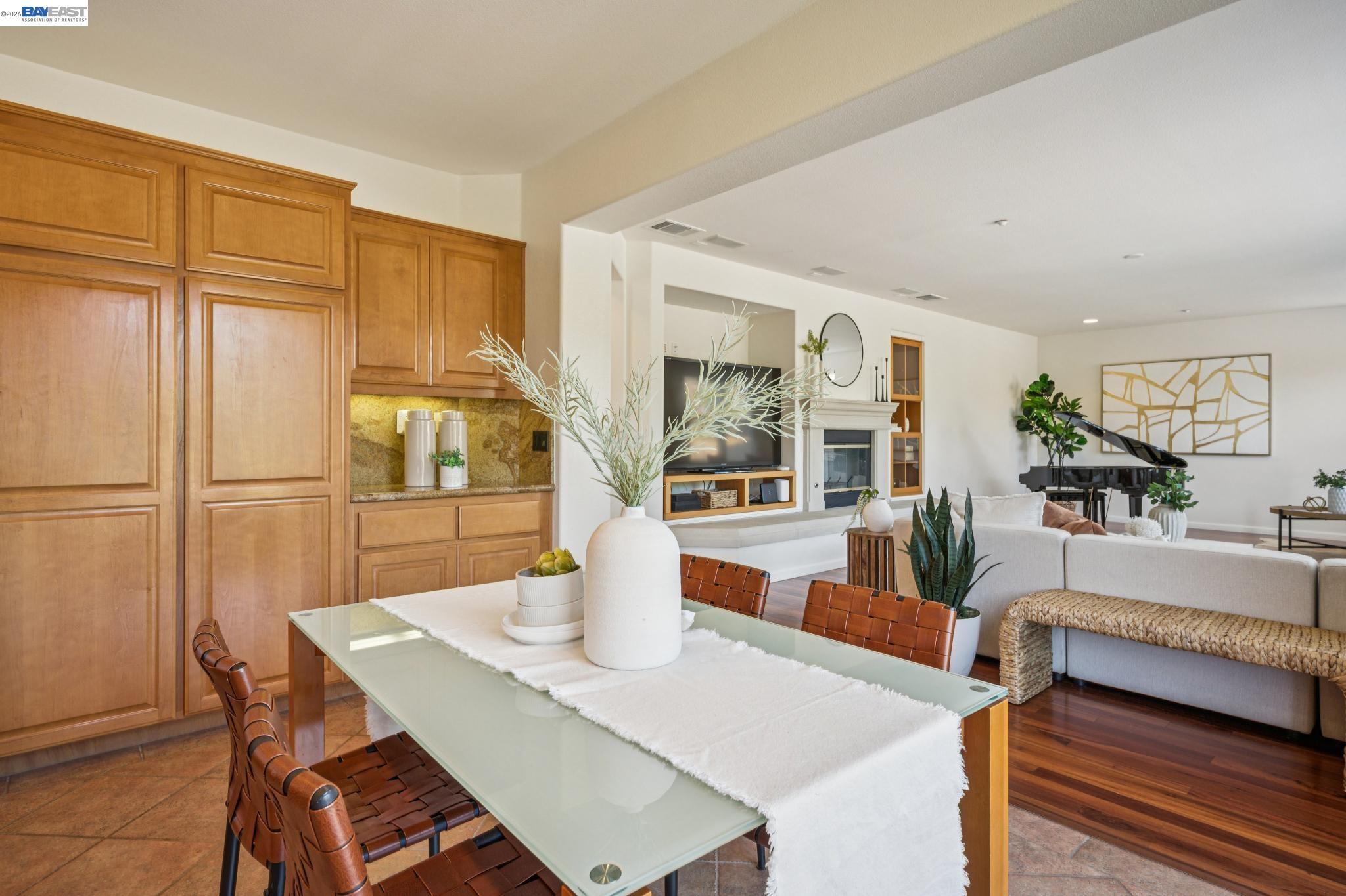 Detail Gallery Image 19 of 59 For 28862 Bay Heights Rd, Hayward,  CA 94542 - 5 Beds | 3 Baths