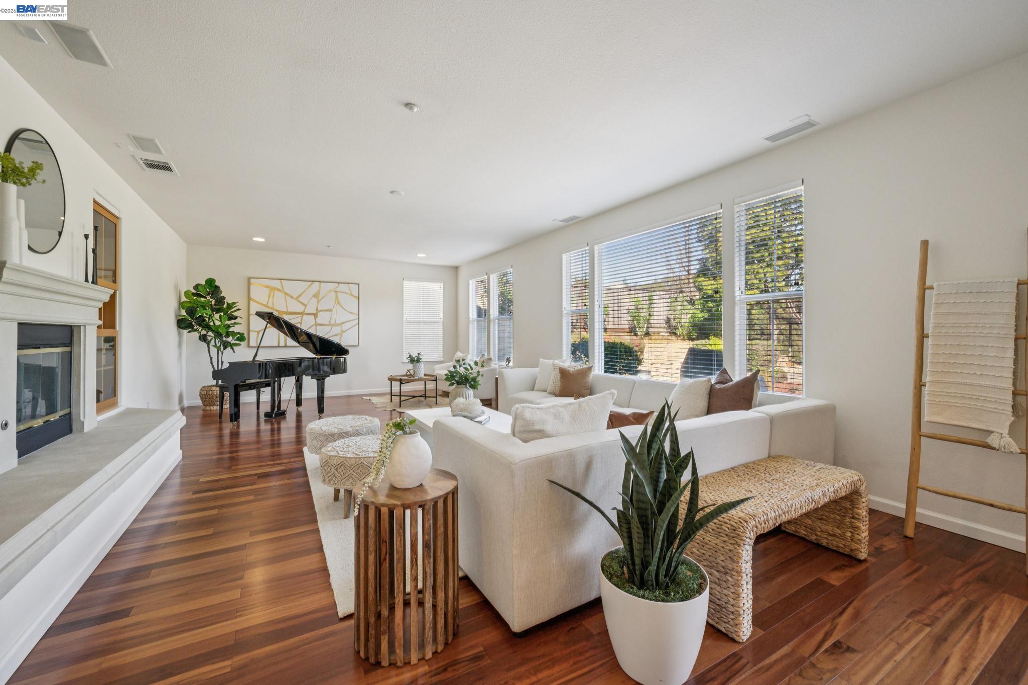 Detail Gallery Image 23 of 59 For 28862 Bay Heights Rd, Hayward,  CA 94542 - 5 Beds | 3 Baths