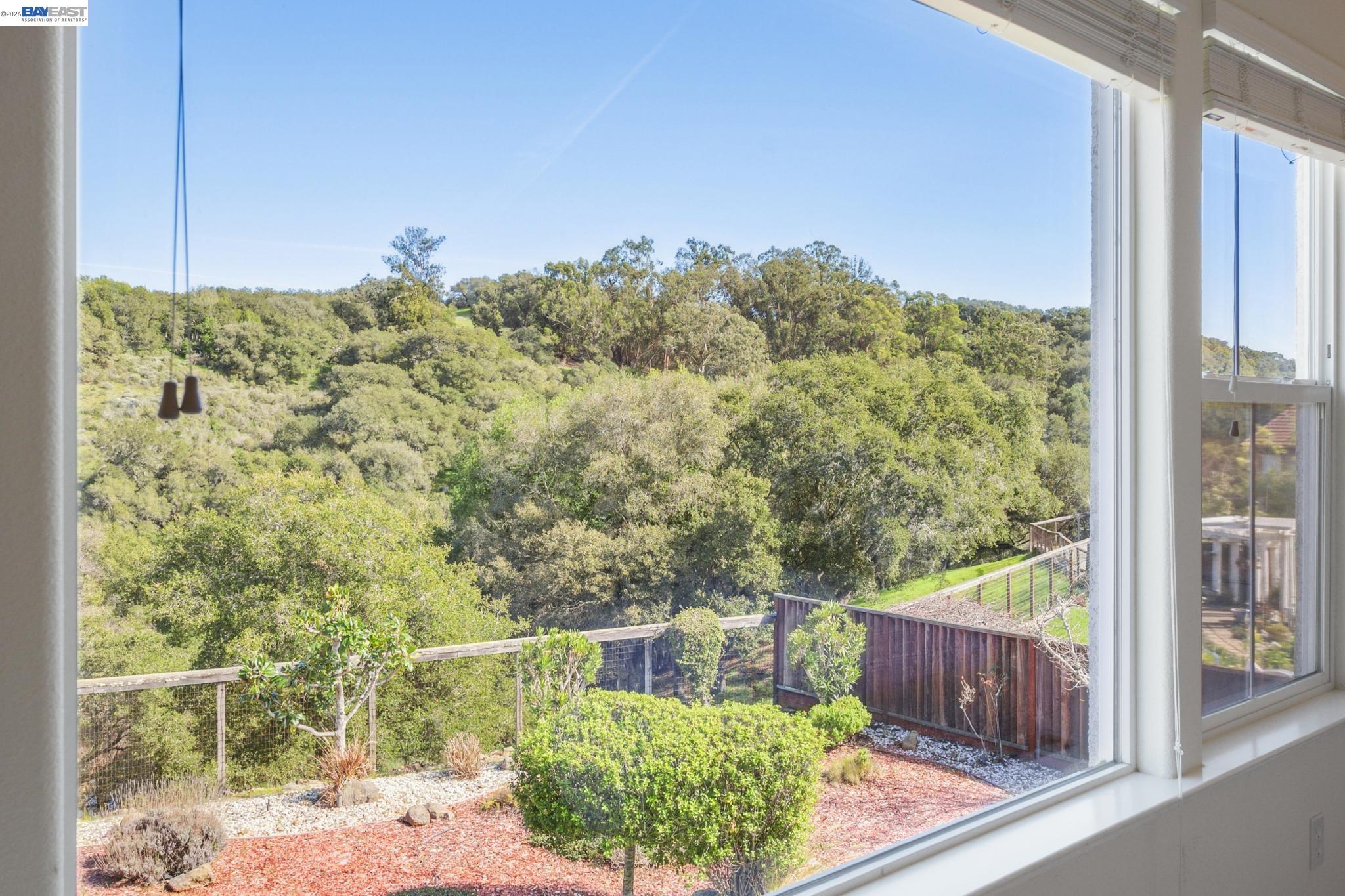 Detail Gallery Image 37 of 59 For 28862 Bay Heights Rd, Hayward,  CA 94542 - 5 Beds | 3 Baths