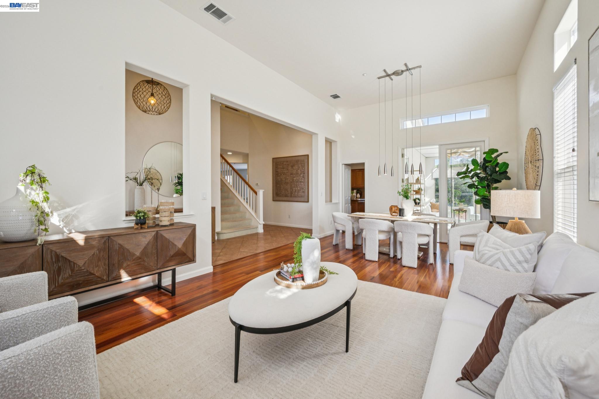 Detail Gallery Image 9 of 59 For 28862 Bay Heights Rd, Hayward,  CA 94542 - 5 Beds | 3 Baths