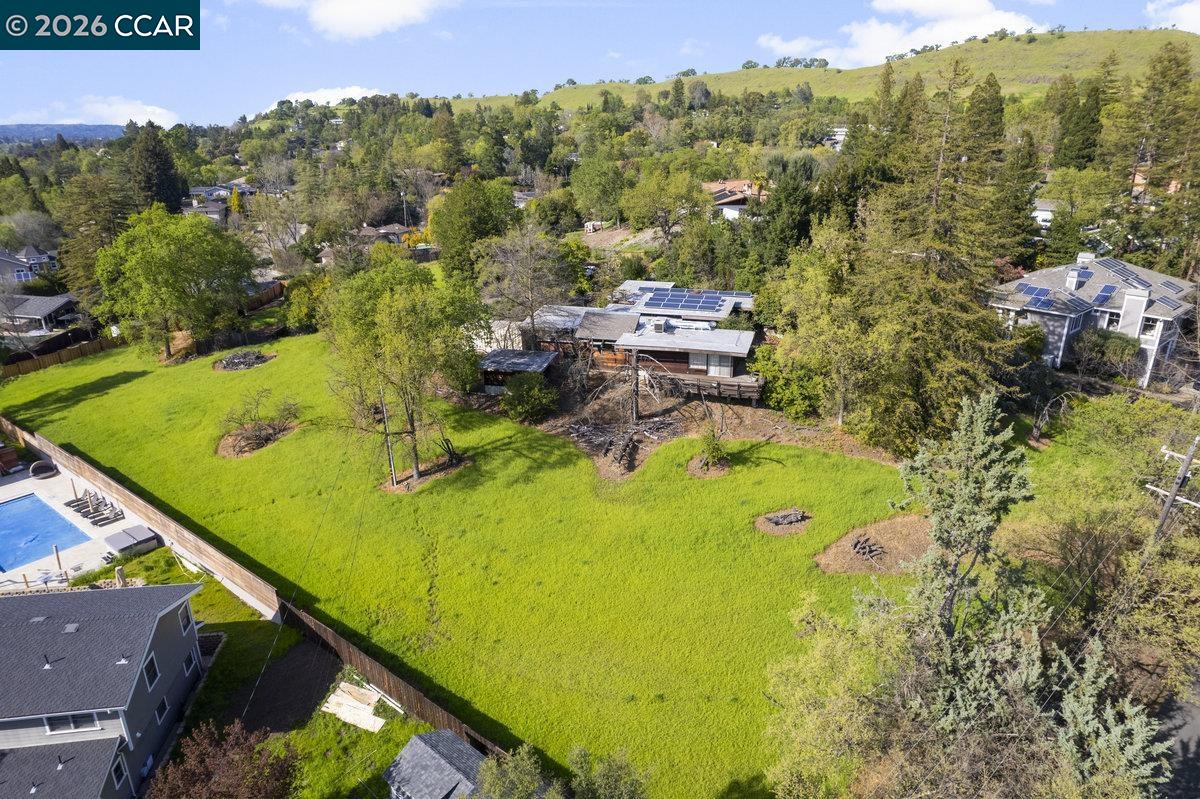 Detail Gallery Image 3 of 15 For 1081 Scots Ln, Walnut Creek,  CA 94596 - – Beds | – Baths