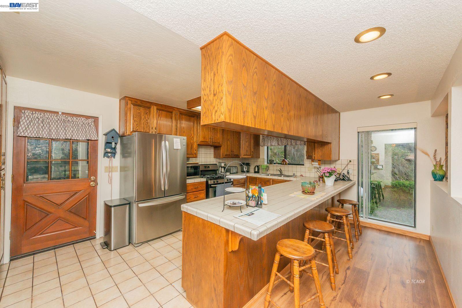 Detail Gallery Image 11 of 52 For 2393 Poker Bar Rd, Douglas City,  CA 96024 - 3 Beds | 2/1 Baths