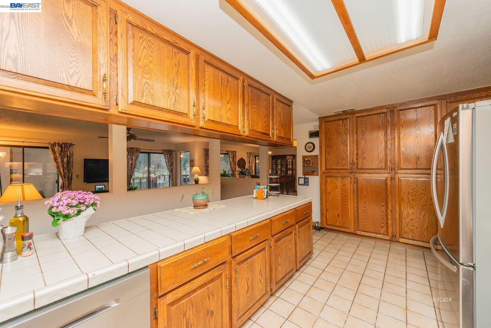 Detail Gallery Image 13 of 52 For 2393 Poker Bar Rd, Douglas City,  CA 96024 - 3 Beds | 2/1 Baths