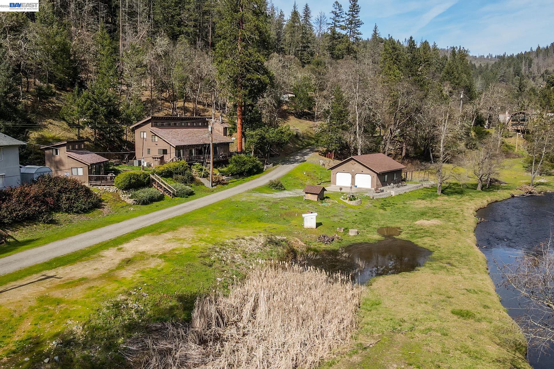 Detail Gallery Image 3 of 52 For 2393 Poker Bar Rd, Douglas City,  CA 96024 - 3 Beds | 2/1 Baths