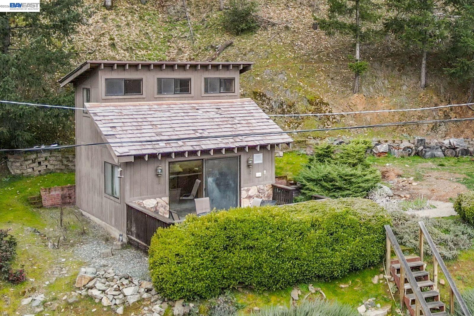 Detail Gallery Image 27 of 52 For 2393 Poker Bar Rd, Douglas City,  CA 96024 - 3 Beds | 2/1 Baths